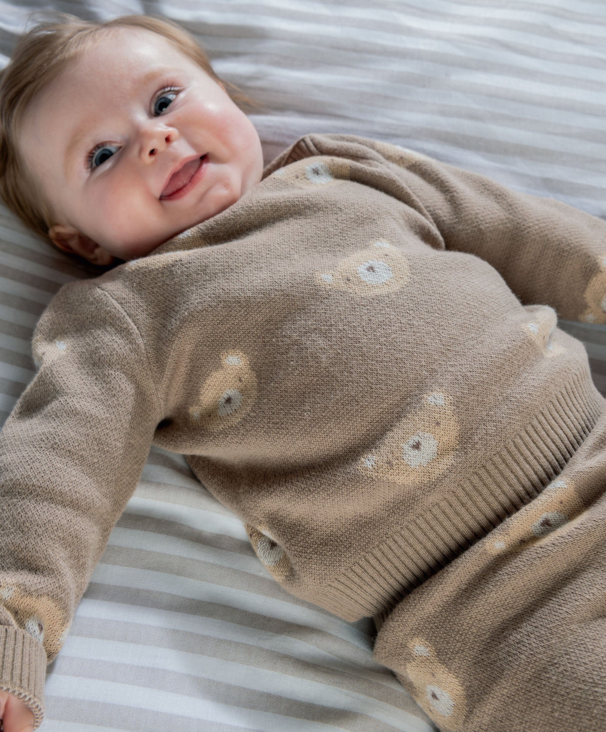 Bear Jacquard Knit Set (2 Pieces) - Image 3
