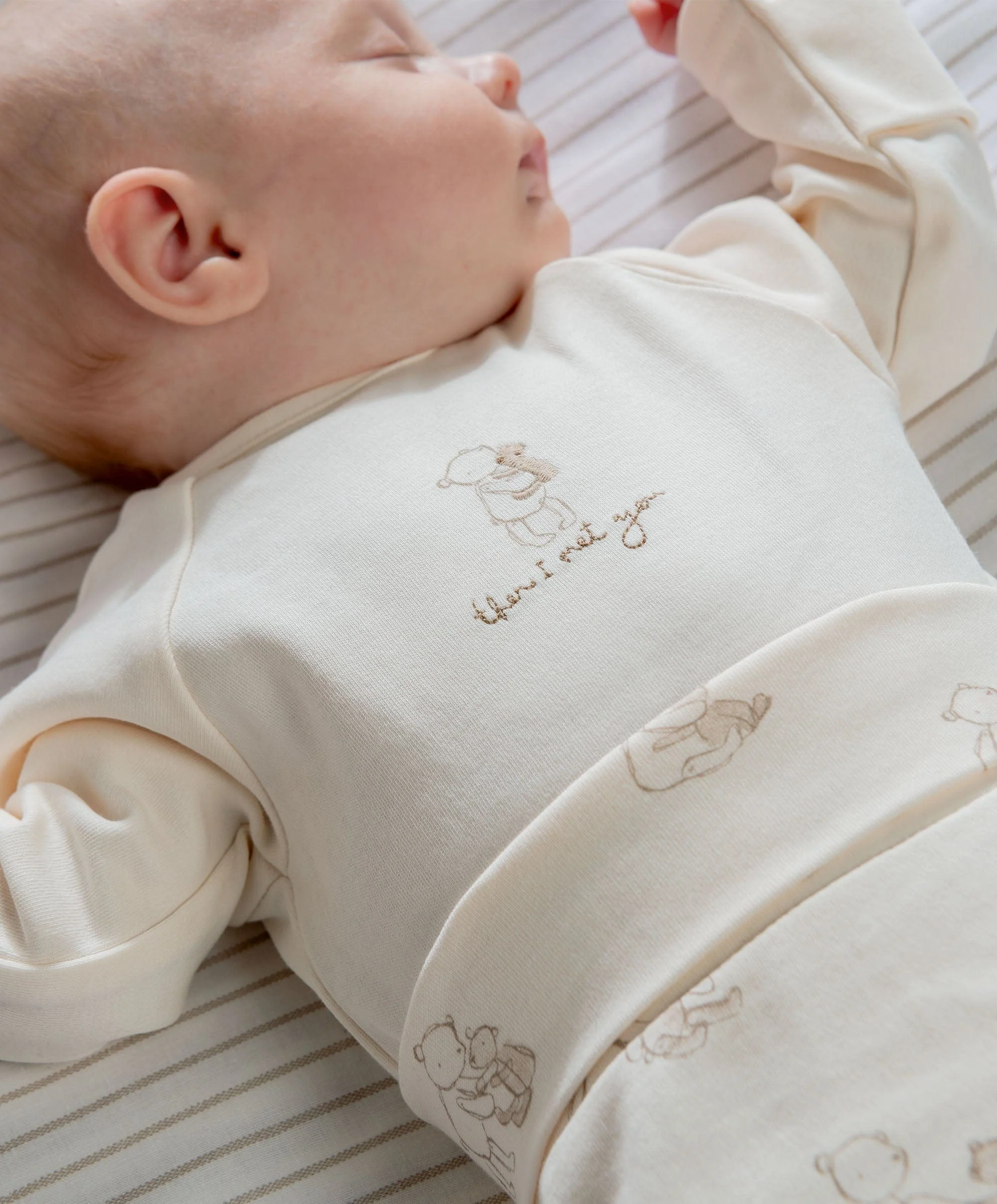 Bear Print Bodysuit & Bottoms Set (2 Pieces) - Image 3