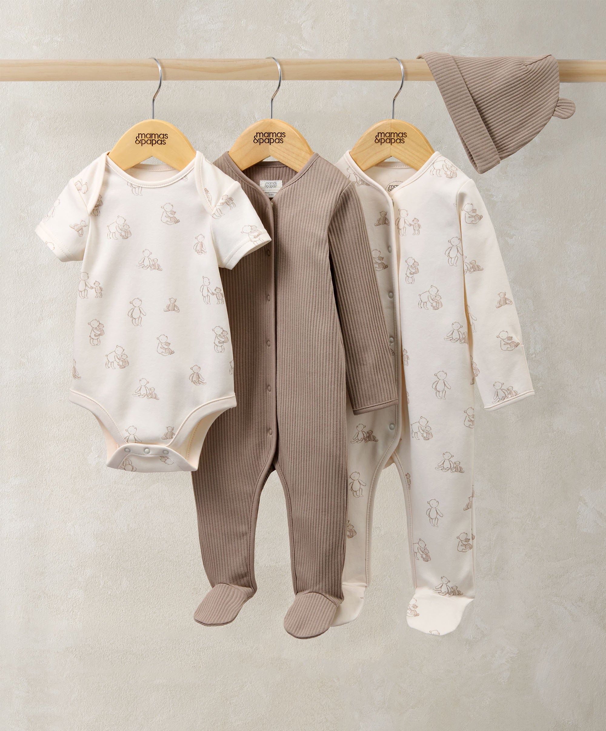 Bear Print All In Ones Bodysuit and Hat Set (4 Pieces)