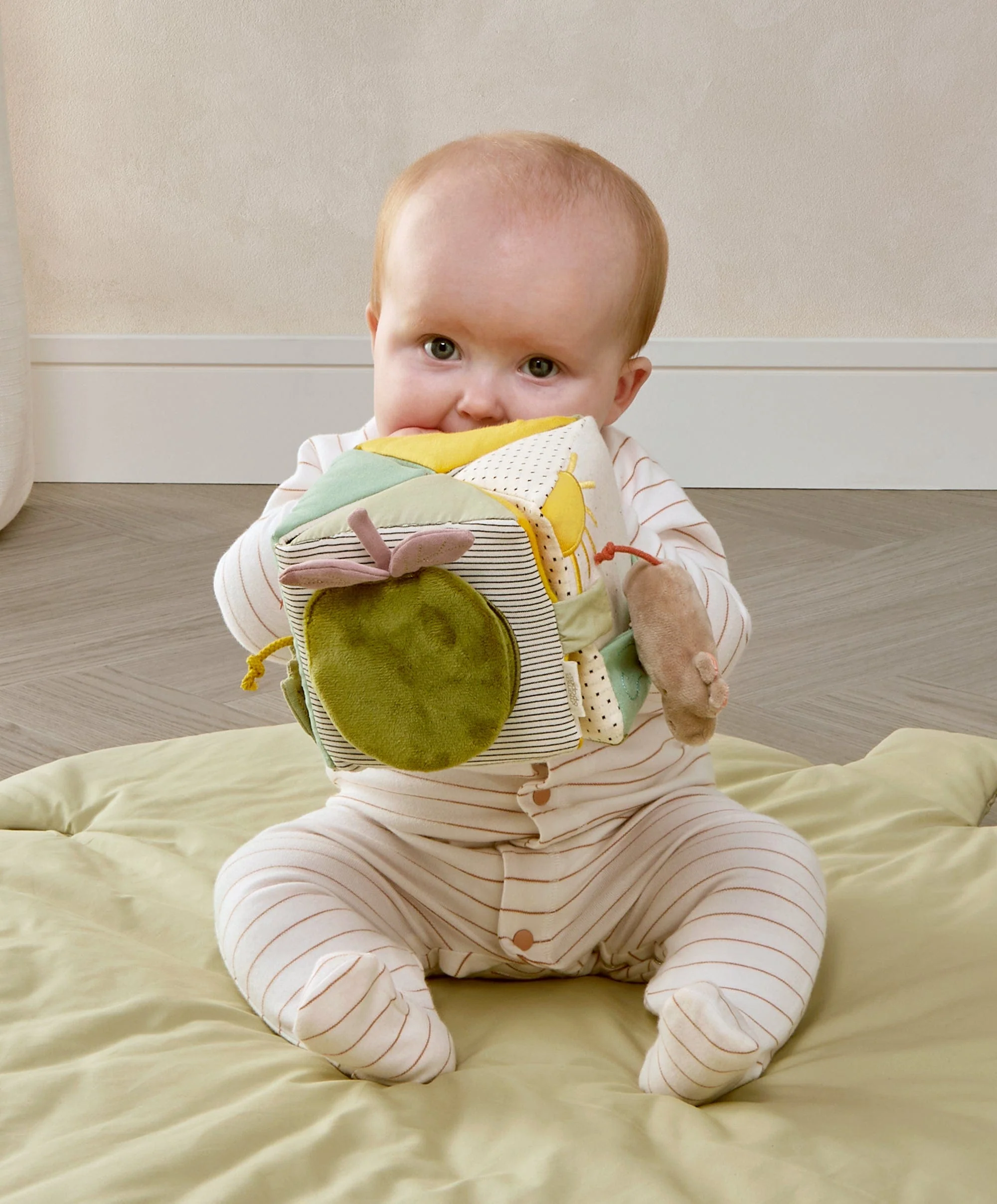 Babyplay Folding Activity Cube Toy - Image 2