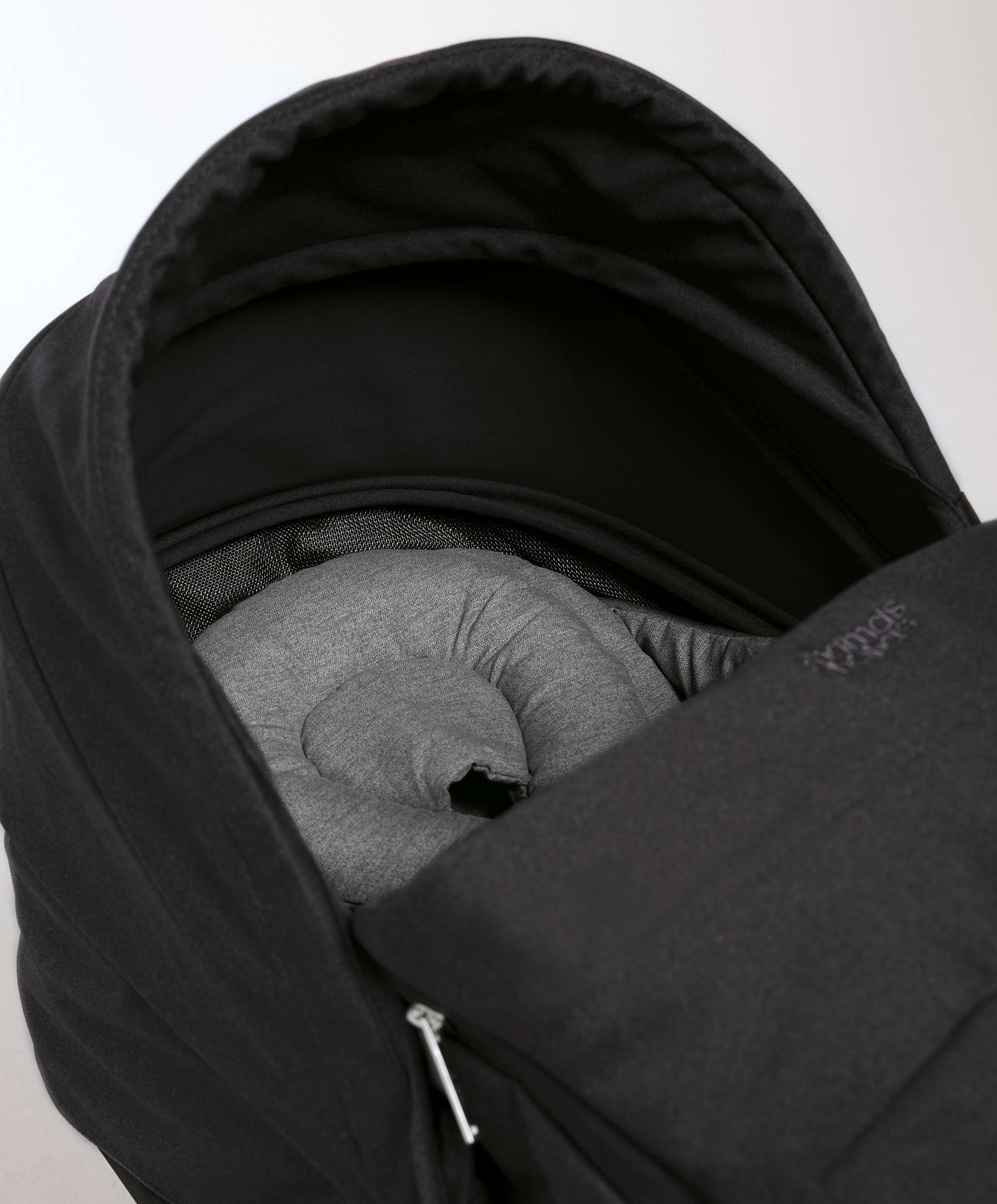 Airo Newborn Carrycot Pack - Black - Image 10