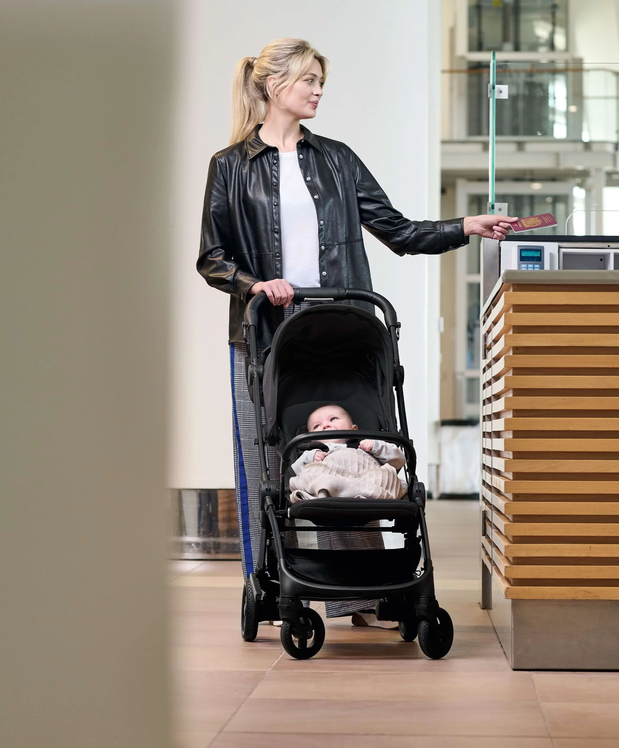 Airo Pushchair - Black - Image 13