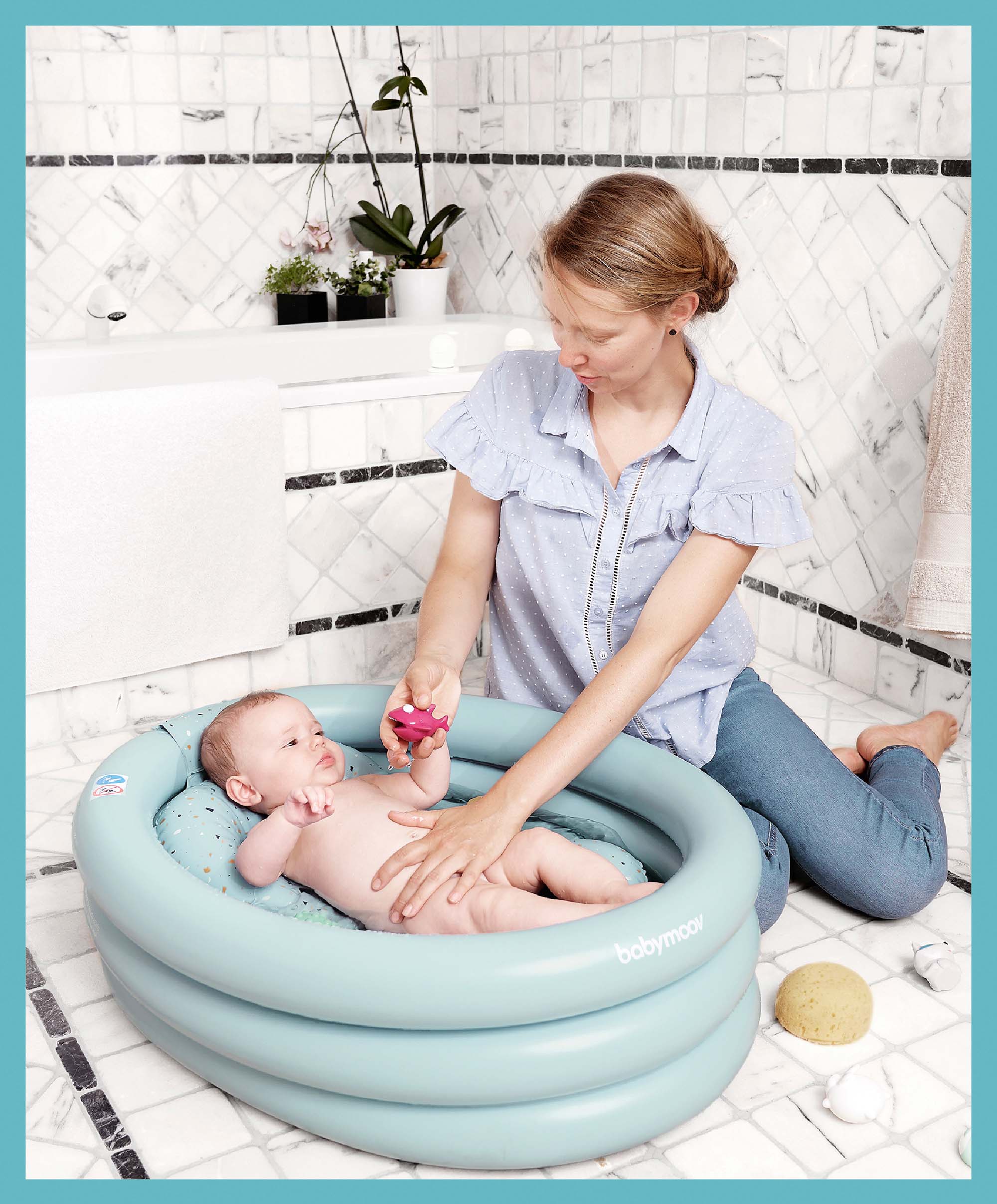 Babymoov 2-in-1 Inflatable Bath Tub & Paddling Pool - Blue - Image 3