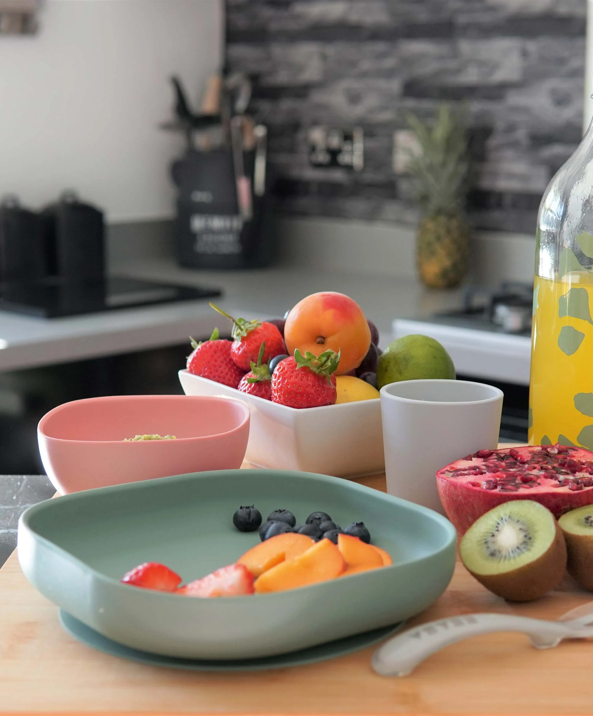 Béaba 4 Piece Silicone Meal Set - Eucalyptus - Image 6