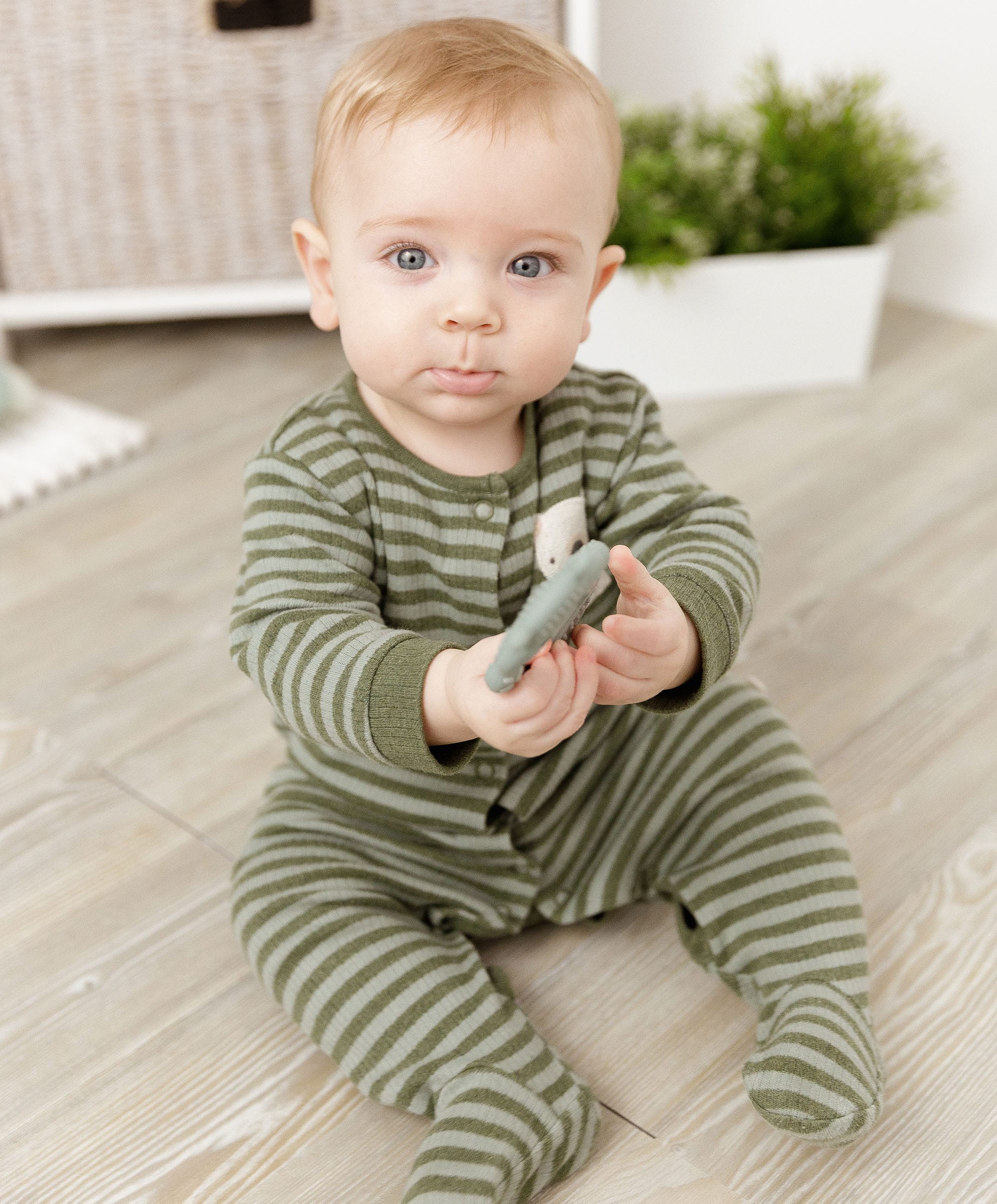 Cheeky Chompers Chewy The Hippo Teether - Sage Green - Image 2