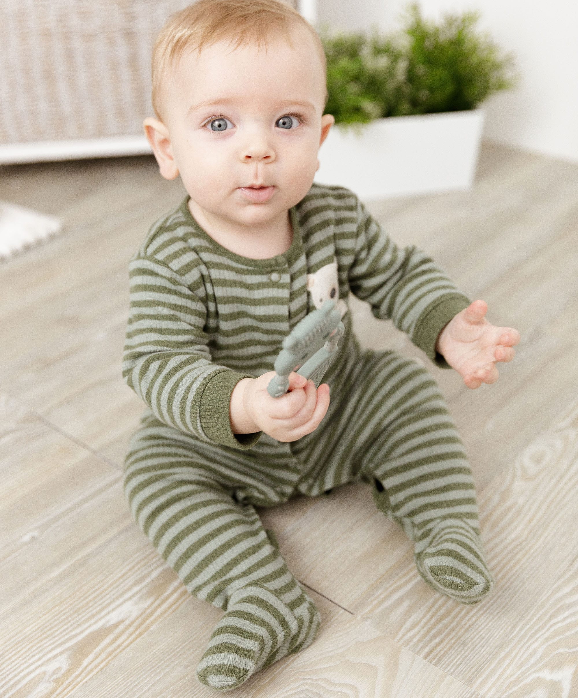 Cheeky Chompers Chewy The Hippo Teether - Sage Green - Image 3