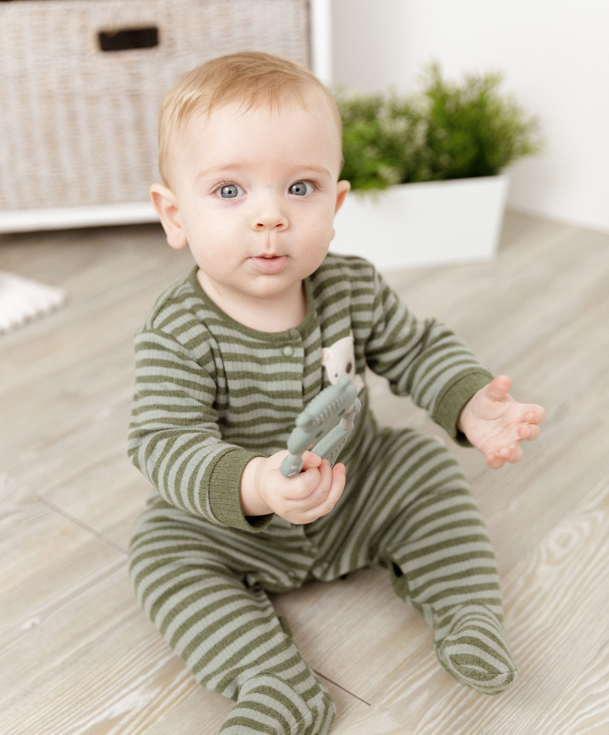 Cheeky Chompers Chewy The Hippo Teether - Sage Green - Image 5