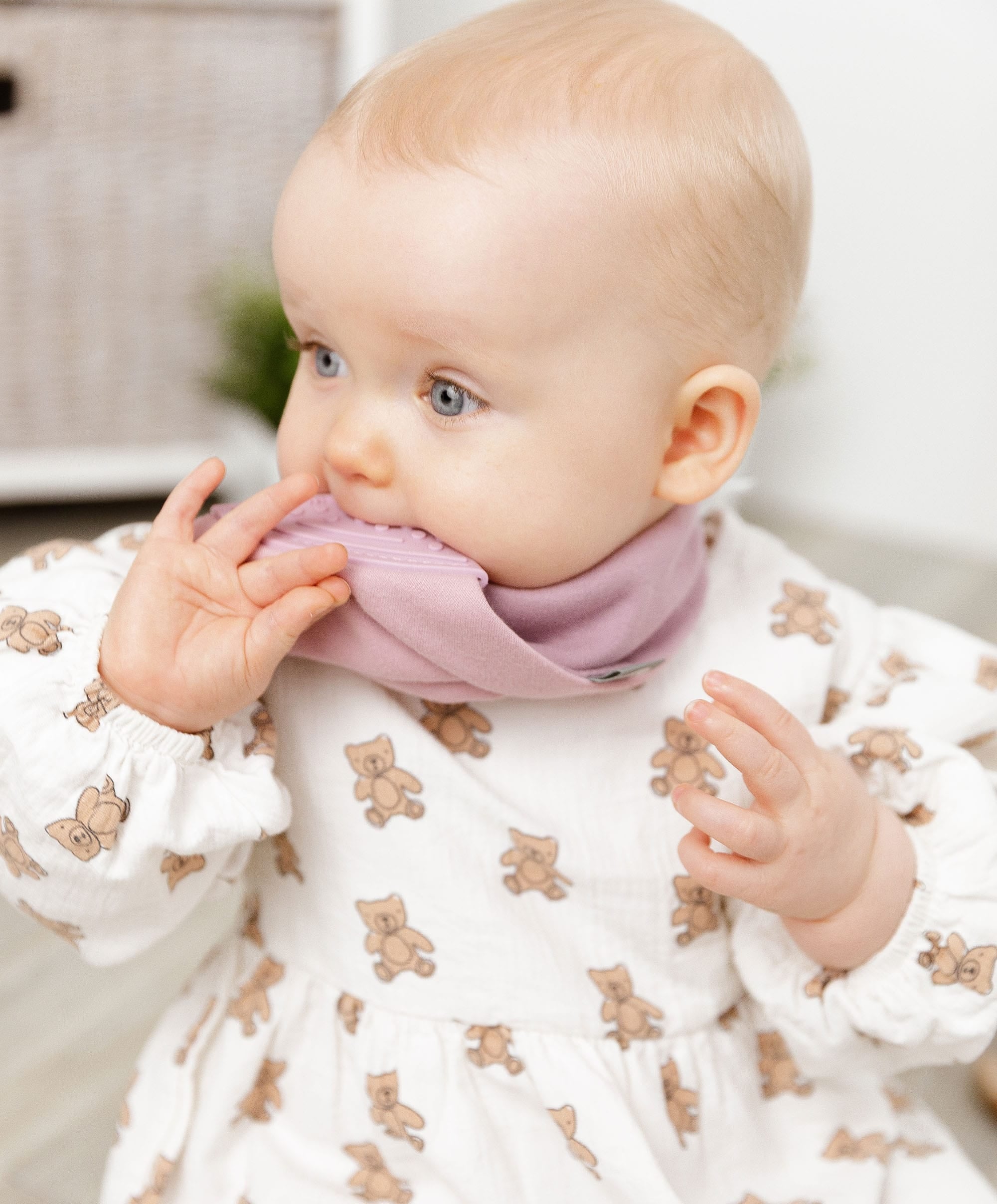 Cheeky Chompers Neckerchew - Dusky Pink - Image 2