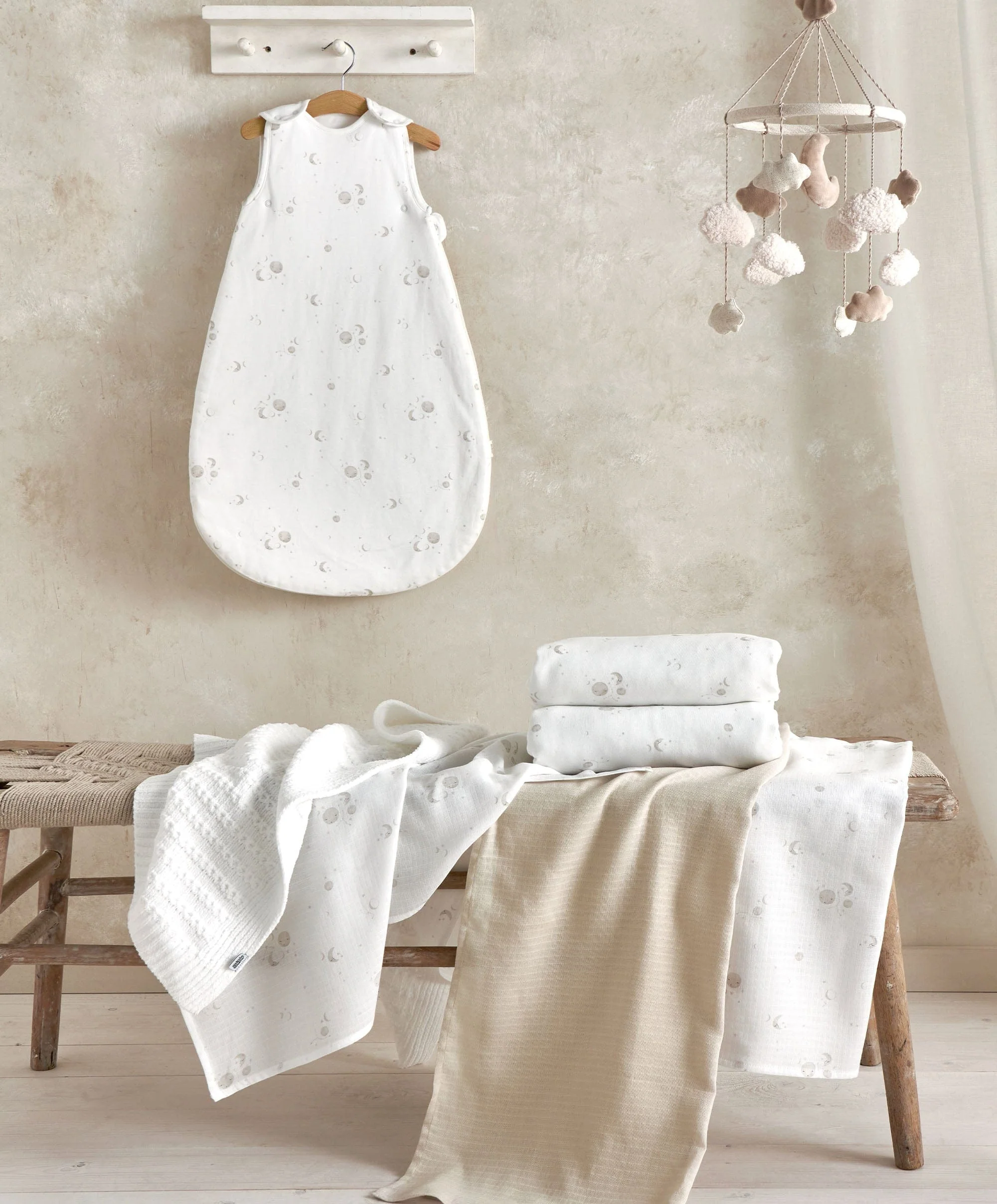 Dreampod Sleep Bag 0-6 Months (2.5 Tog) - Cosmic Sky - Image 2