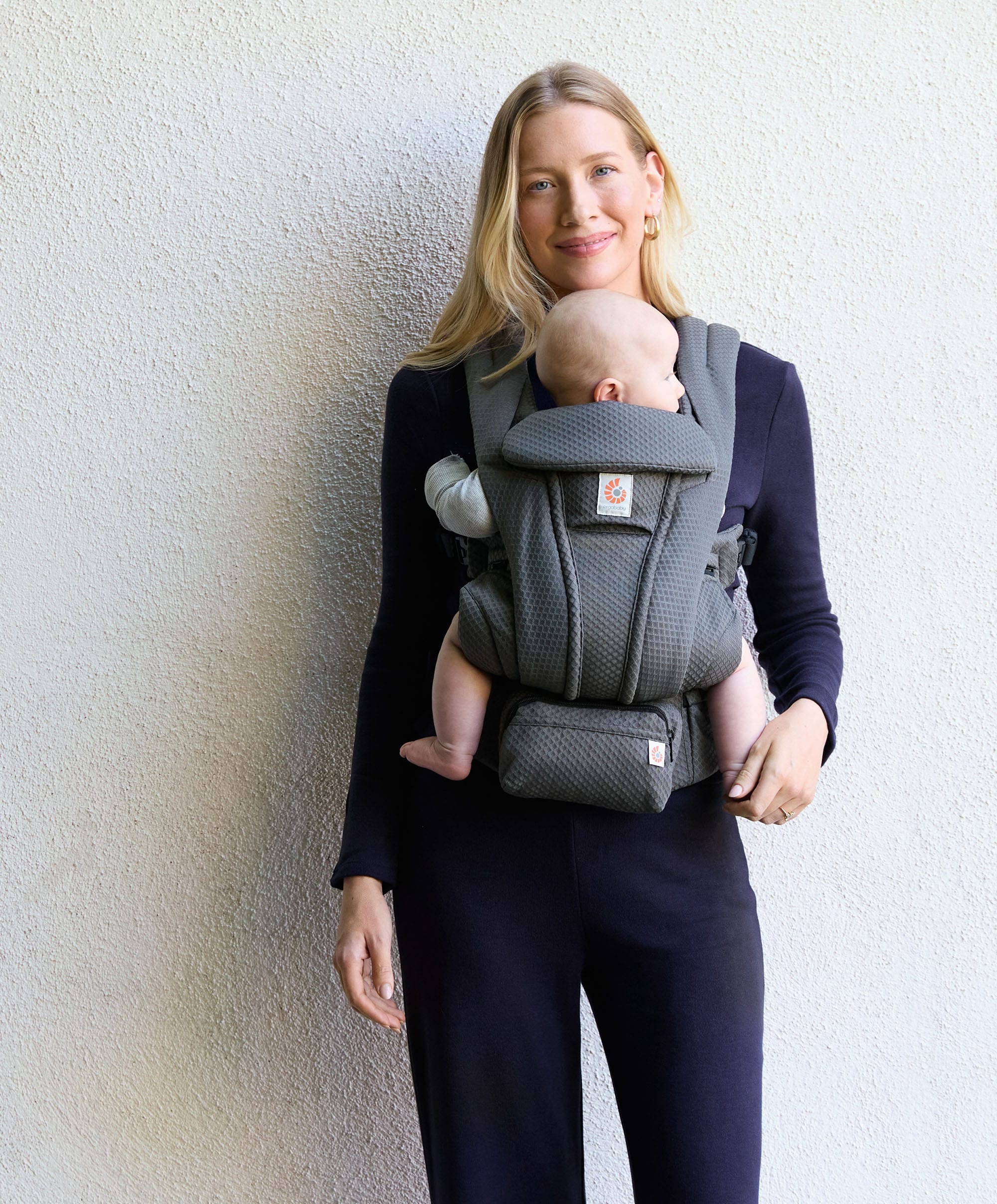 Ergobaby Omni Deluxe Mesh Baby Carrier- Graphite Grey - Image 7
