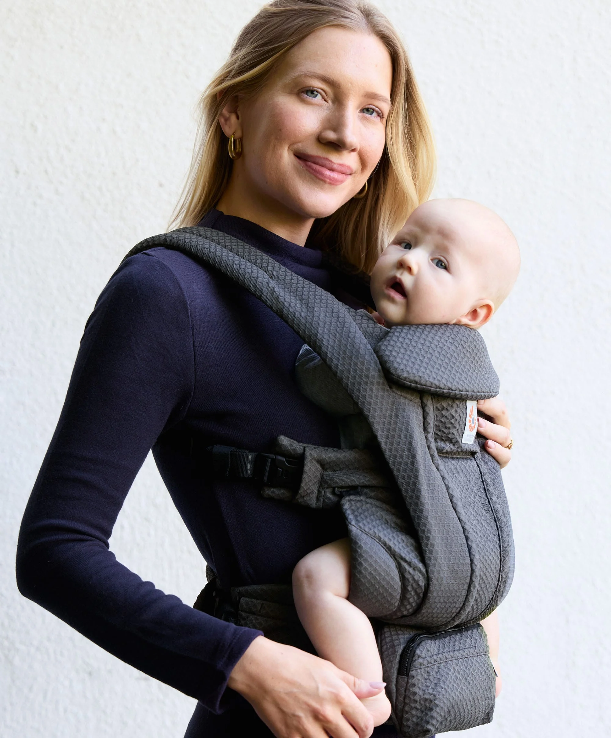 Ergobaby Omni Deluxe Mesh Baby Carrier- Graphite Grey - Image 8