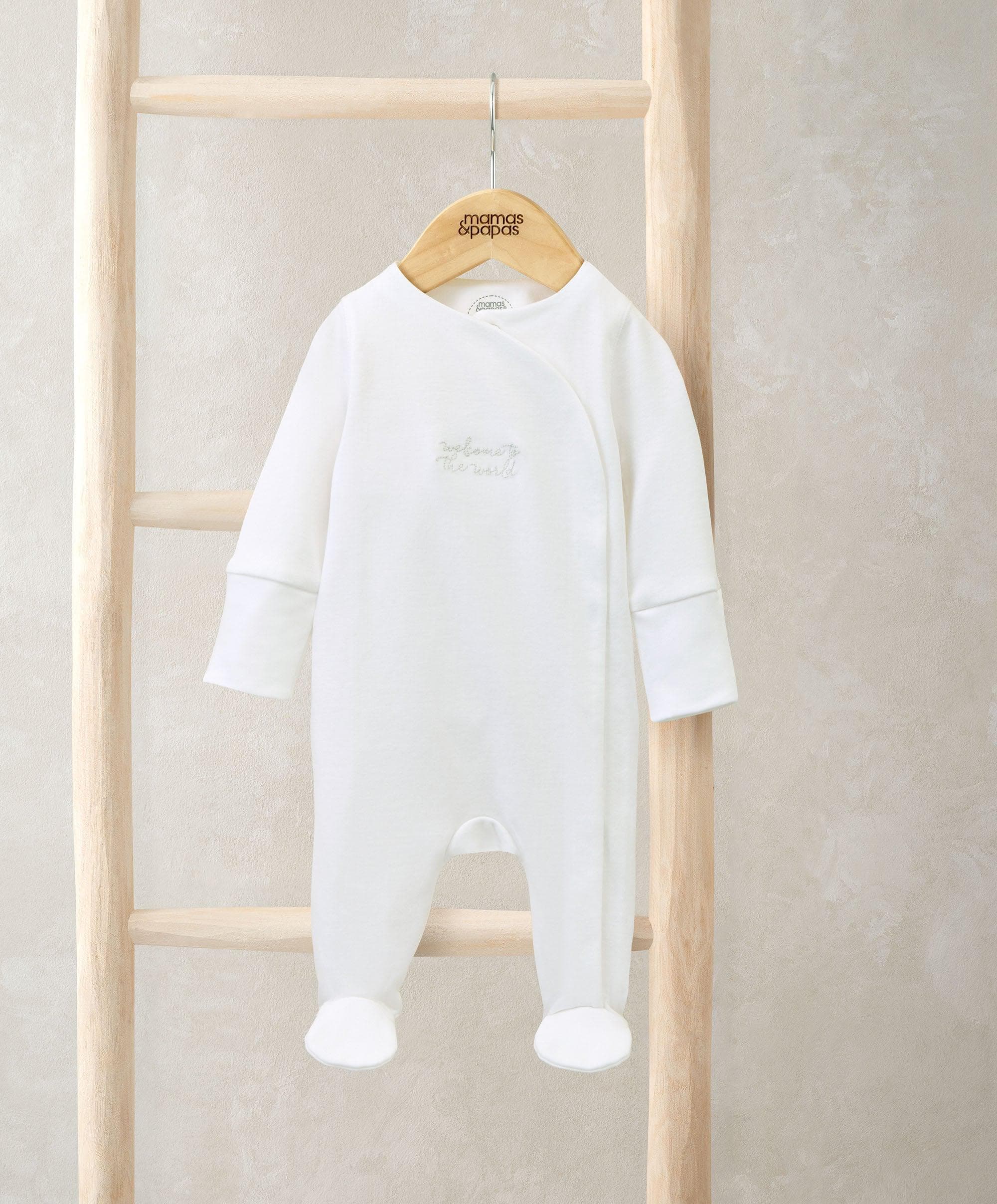 White Welcome to the World Gift Box - 0-3m - Image 2