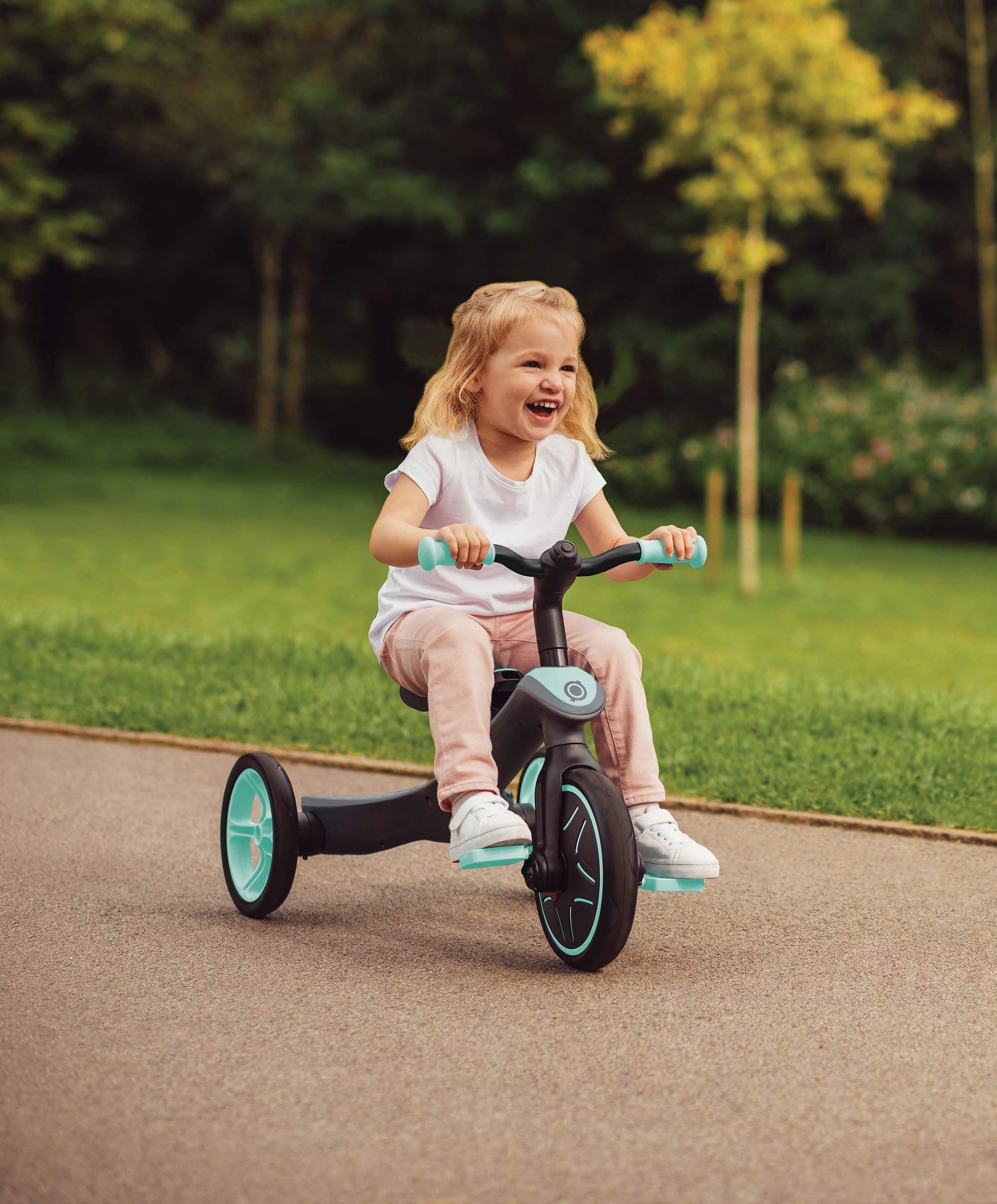 Globber Explorer 4 in 1 Trike - Mint Green - Image 16