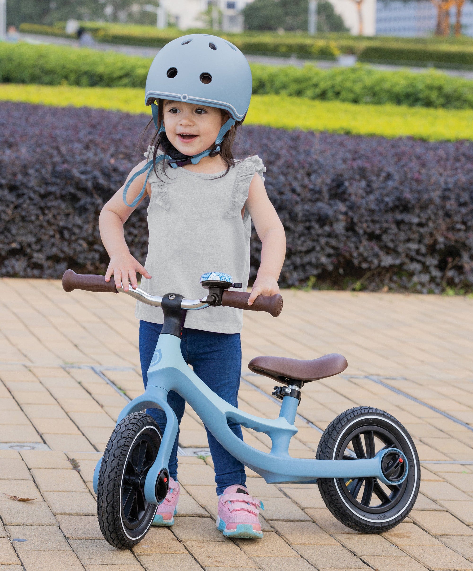 Globber Go Bike Elite Air - Pastel Blue - Image 3