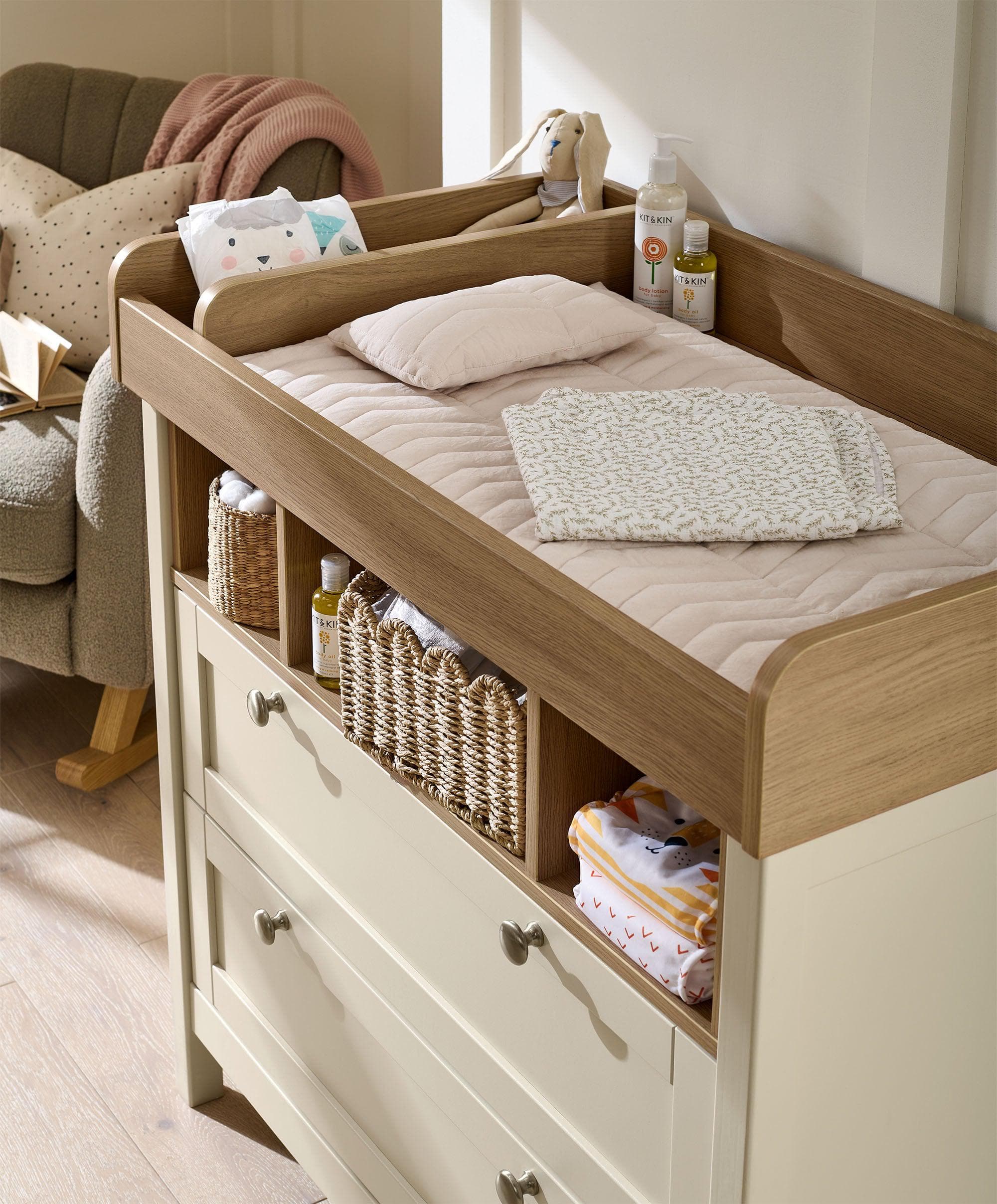 Harwell Nursery Bundle with Lua Bedside Crib (6 Piece) – Cashmere - Image 10