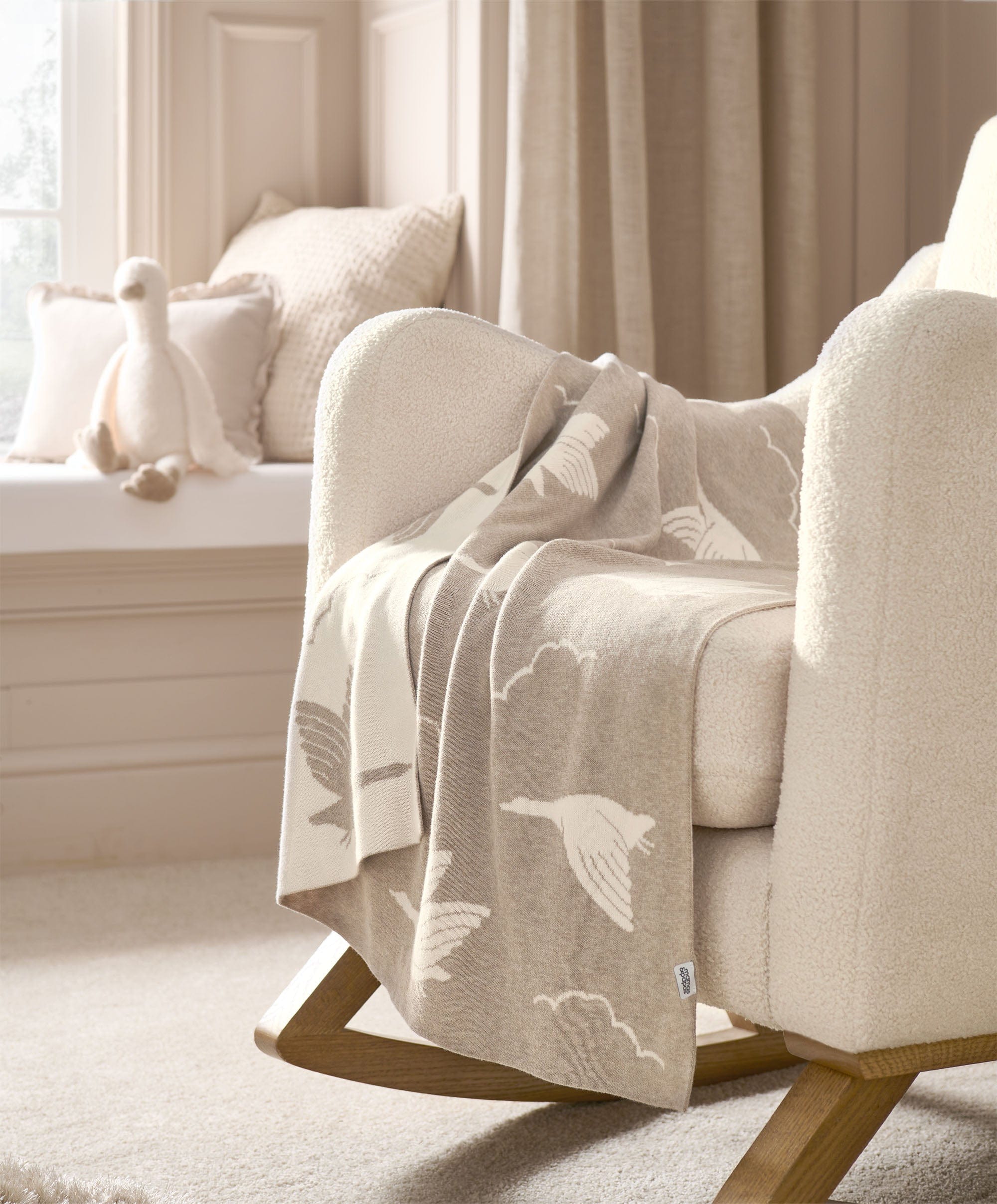Knitted Blanket - Welcome to the World Duckling - Mocha - Image 3