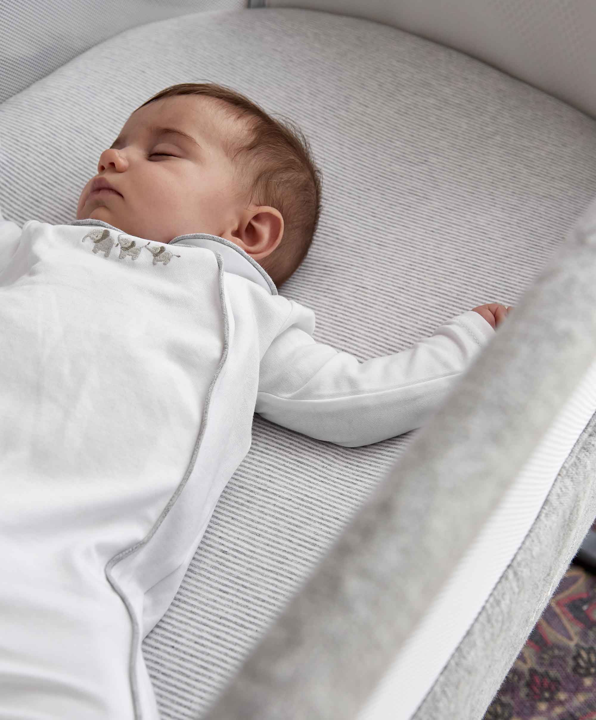 Lua Bedside Crib - Grey - Image 17