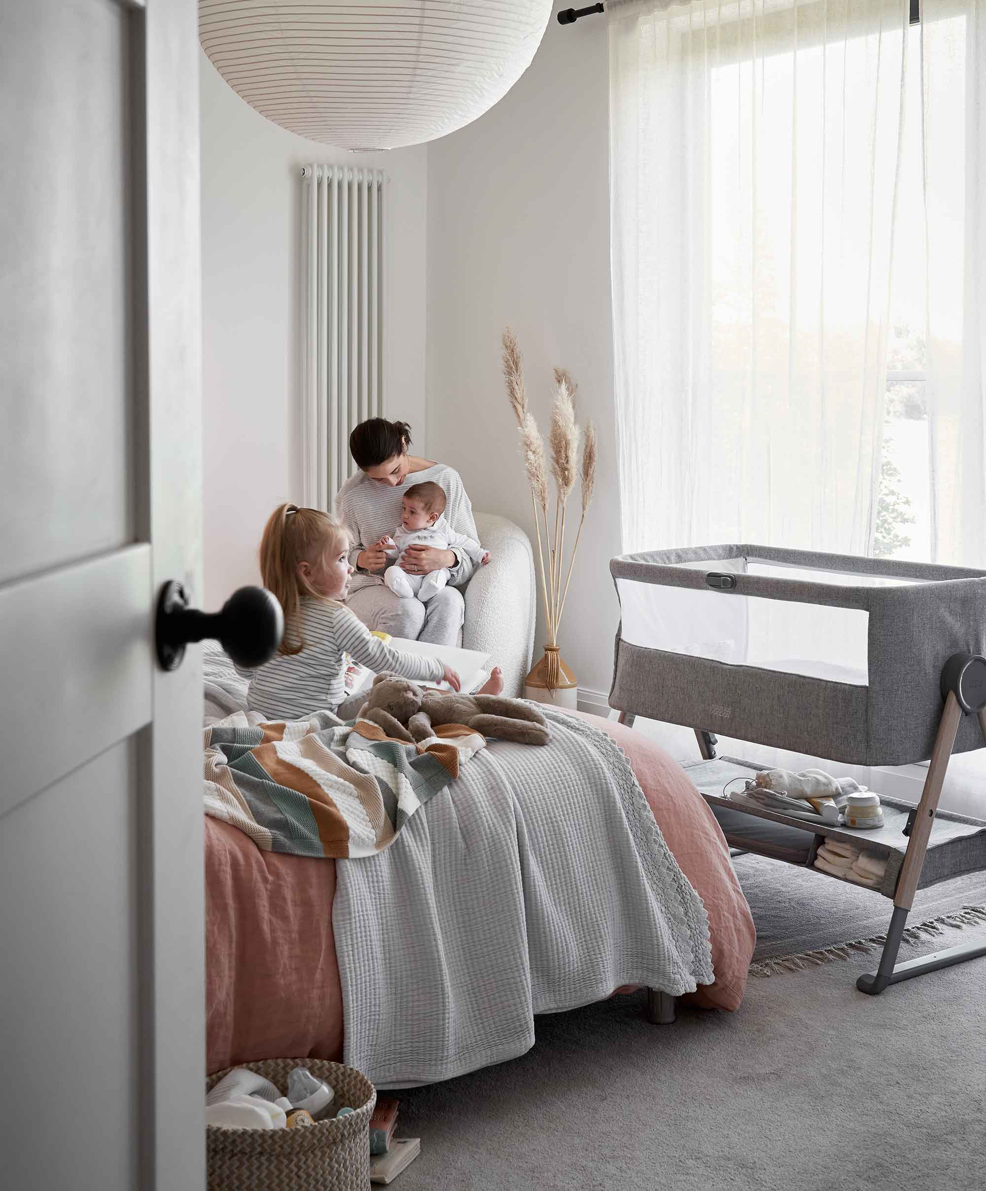 Lua Bedside Crib - Grey - Image 2