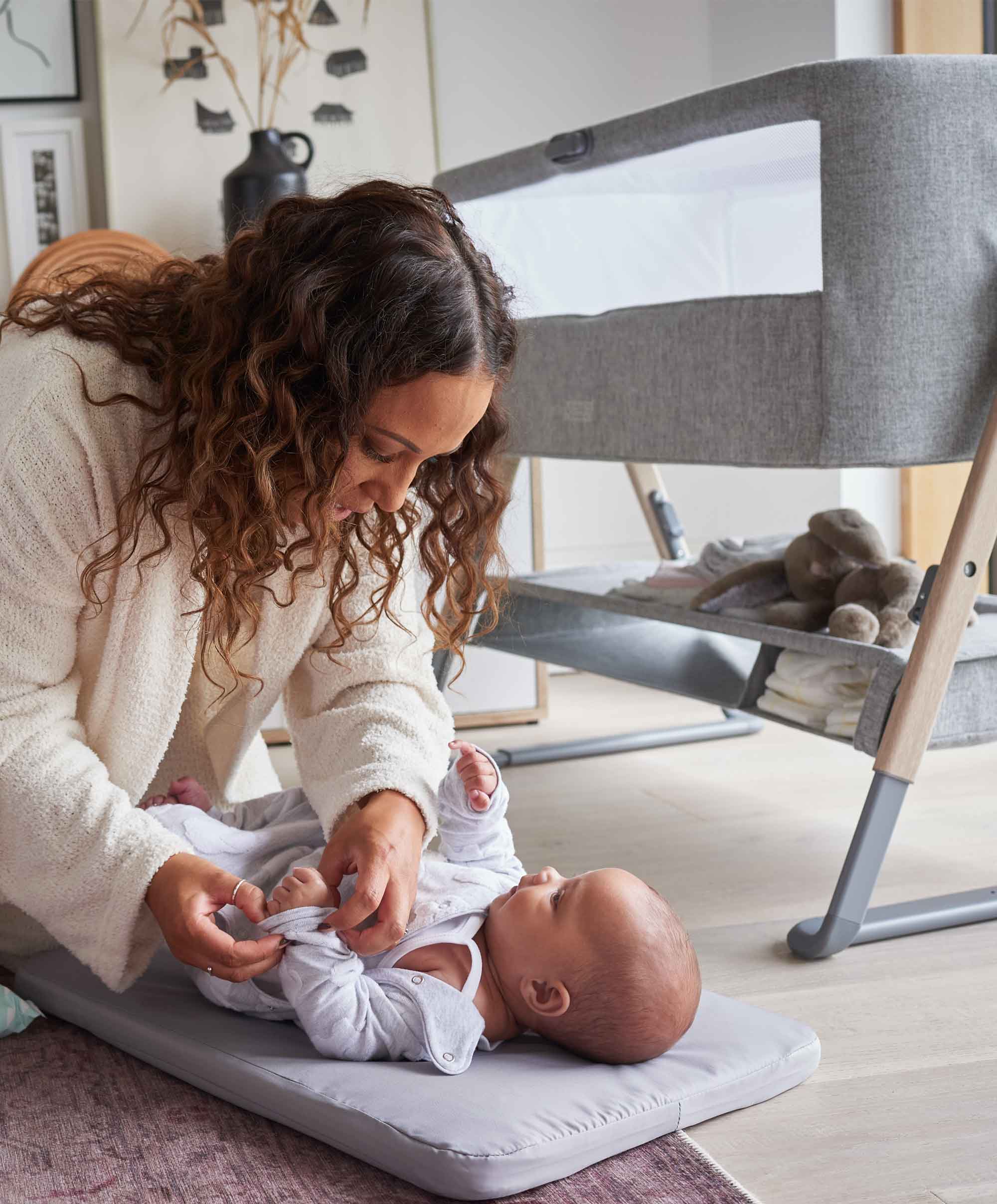 Lua Bedside Crib - Grey - Image 8