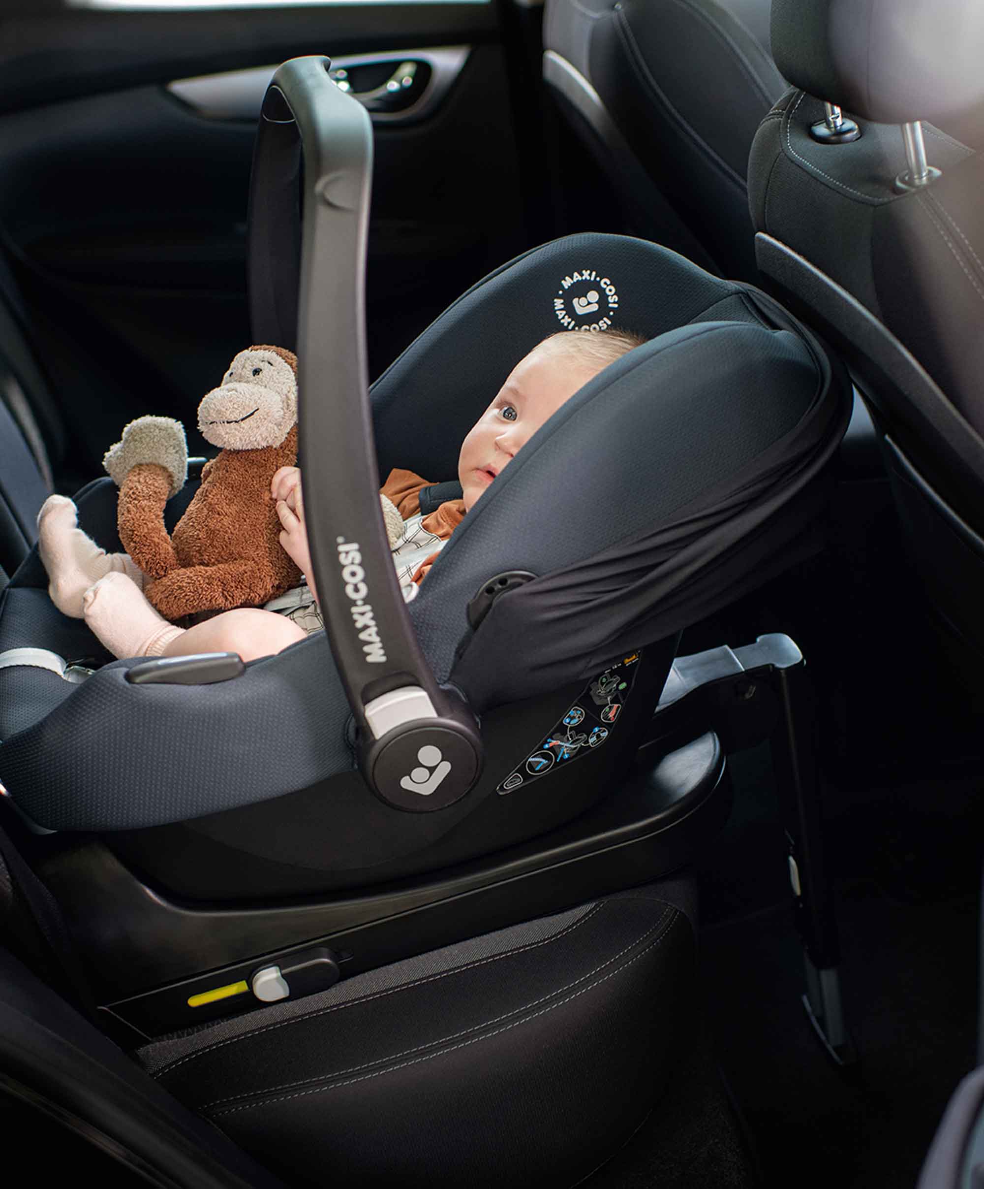 Maxi-Cosi CabrioFix i-Size Baby Car Seat Base - Black - Image 4