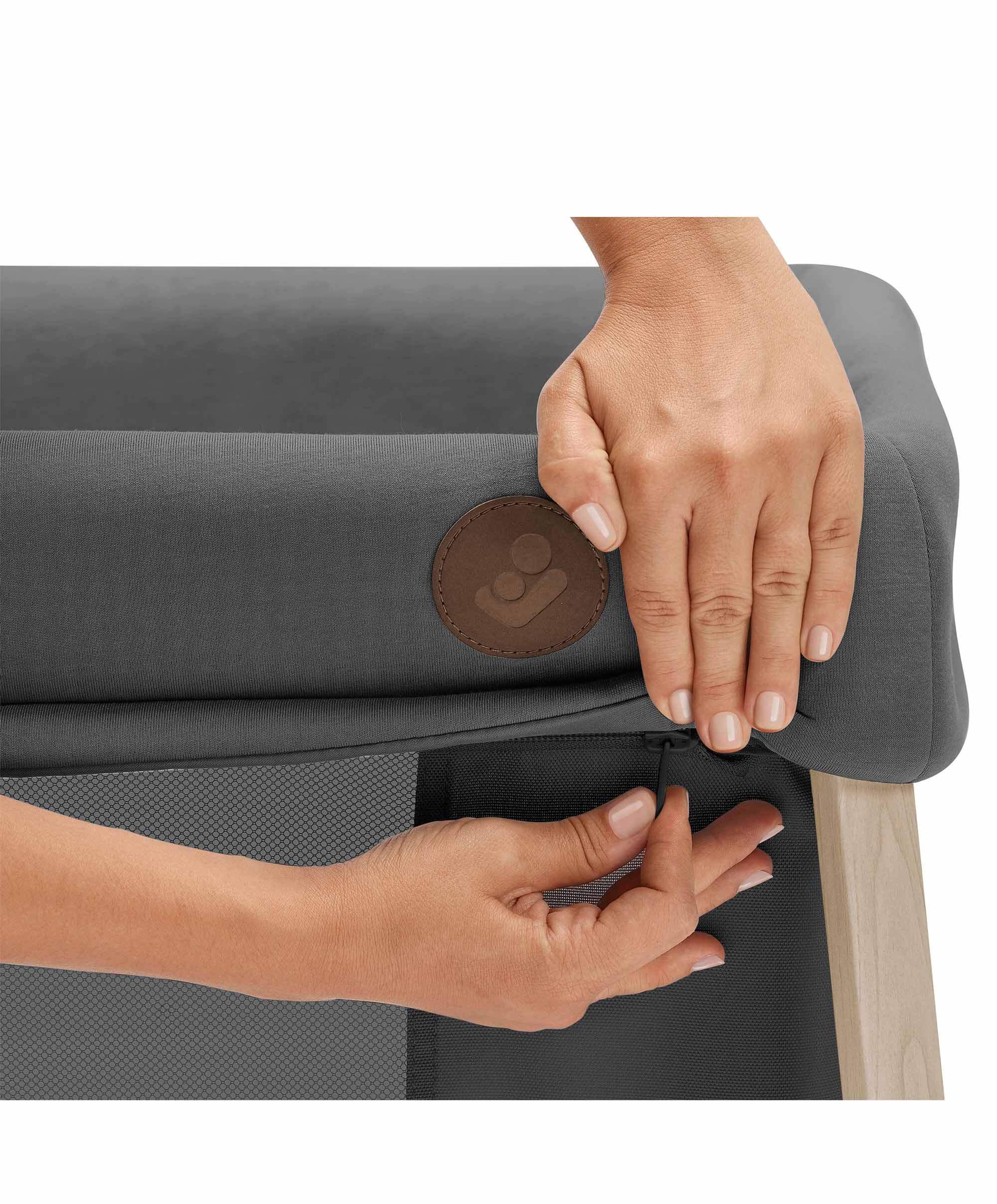 Maxi-Cosi Iris Travel Cot - Beyond Graphite - Image 8