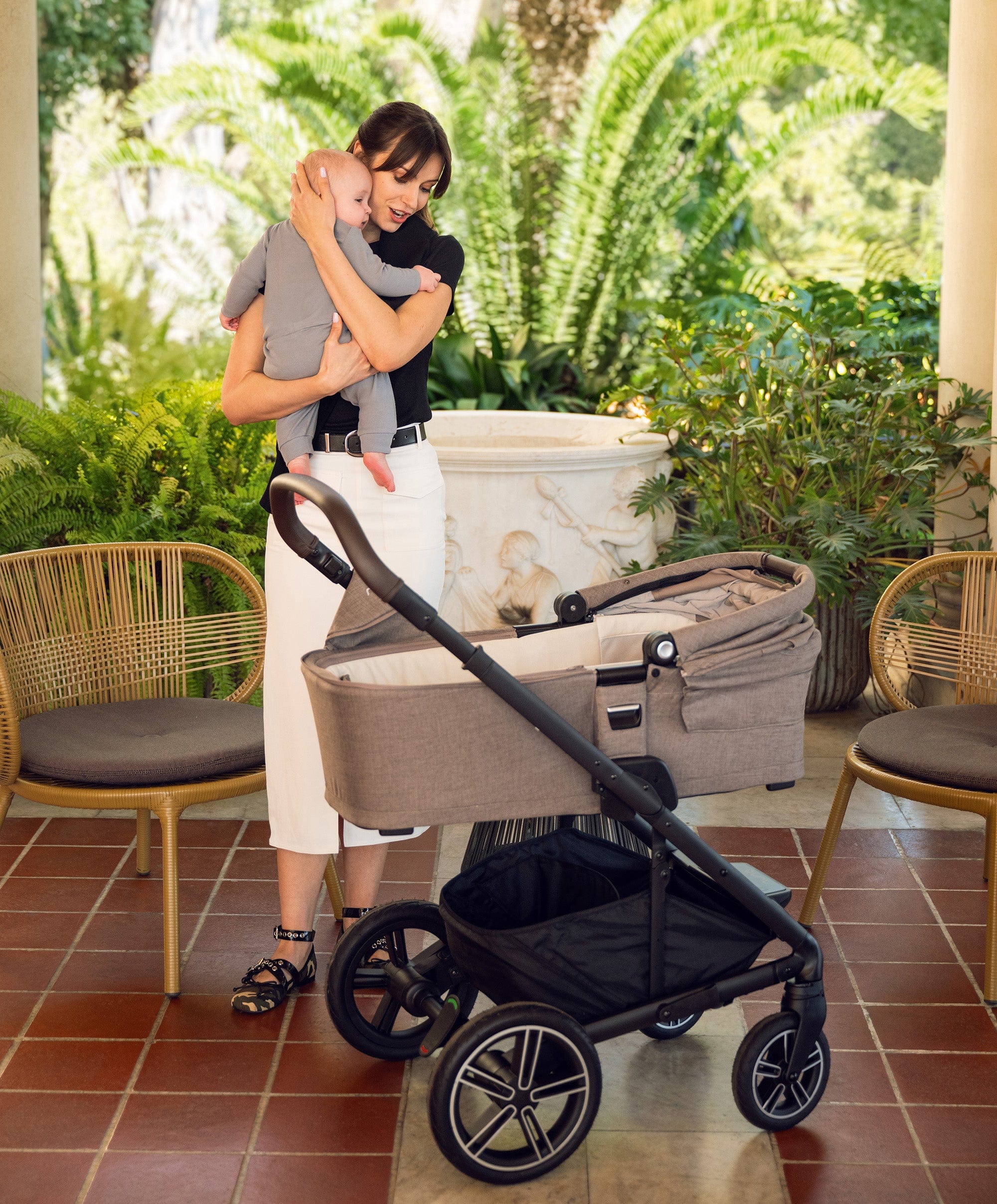 Nuna MIXX Next Carrycot - Cedar - Image 6