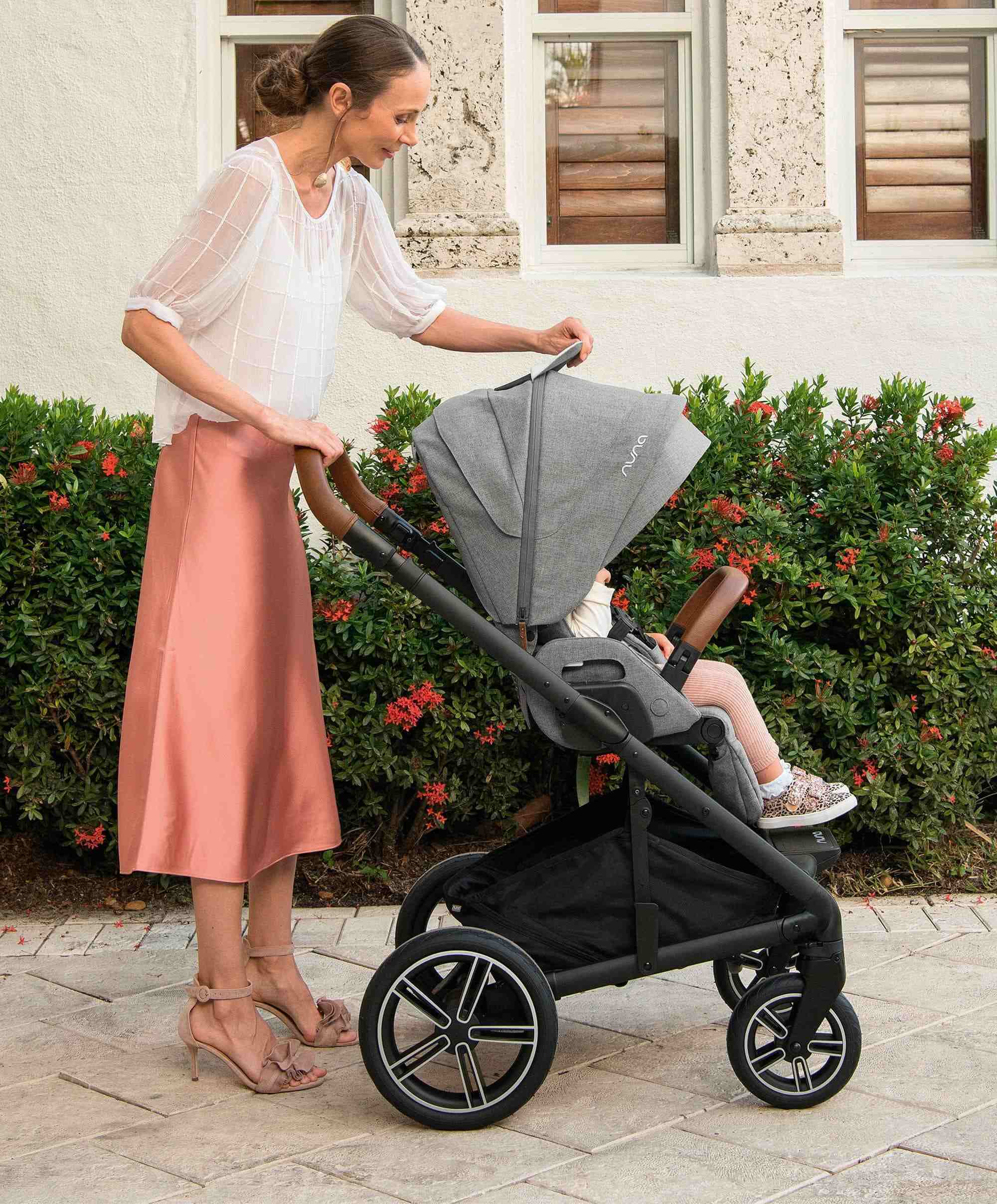 Nuna Mixx Next Generation 5 Piece Pushchair Bundle inc. Pipa Car Seat - Granite - Image 3