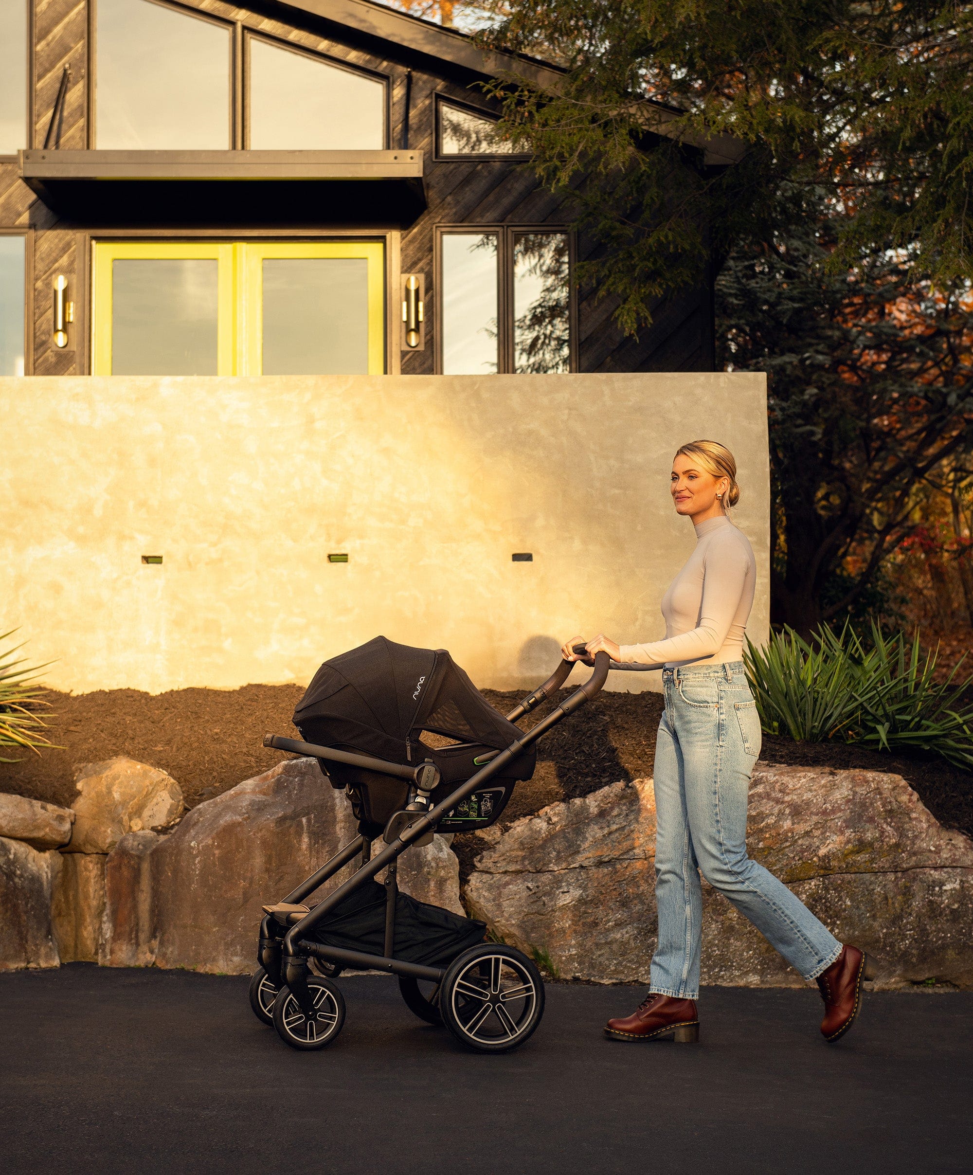 Nuna Mixx Next Pushchair - Caviar - Image 7