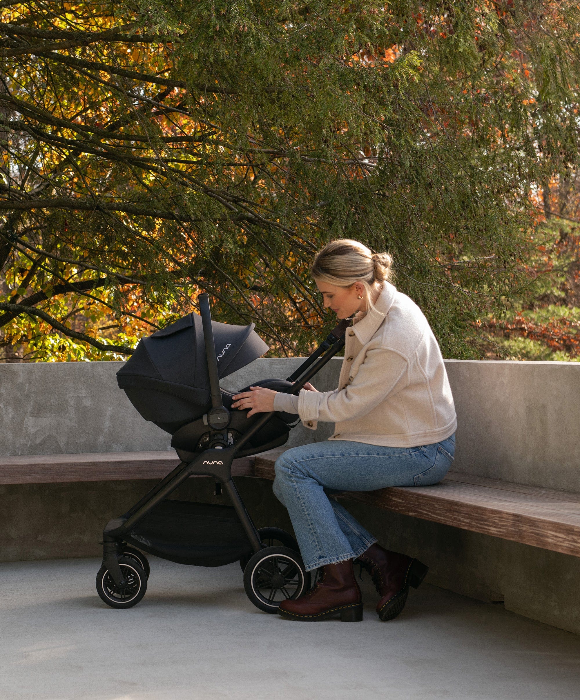 Nuna Triv Next Pushchair - Caviar - Image 6