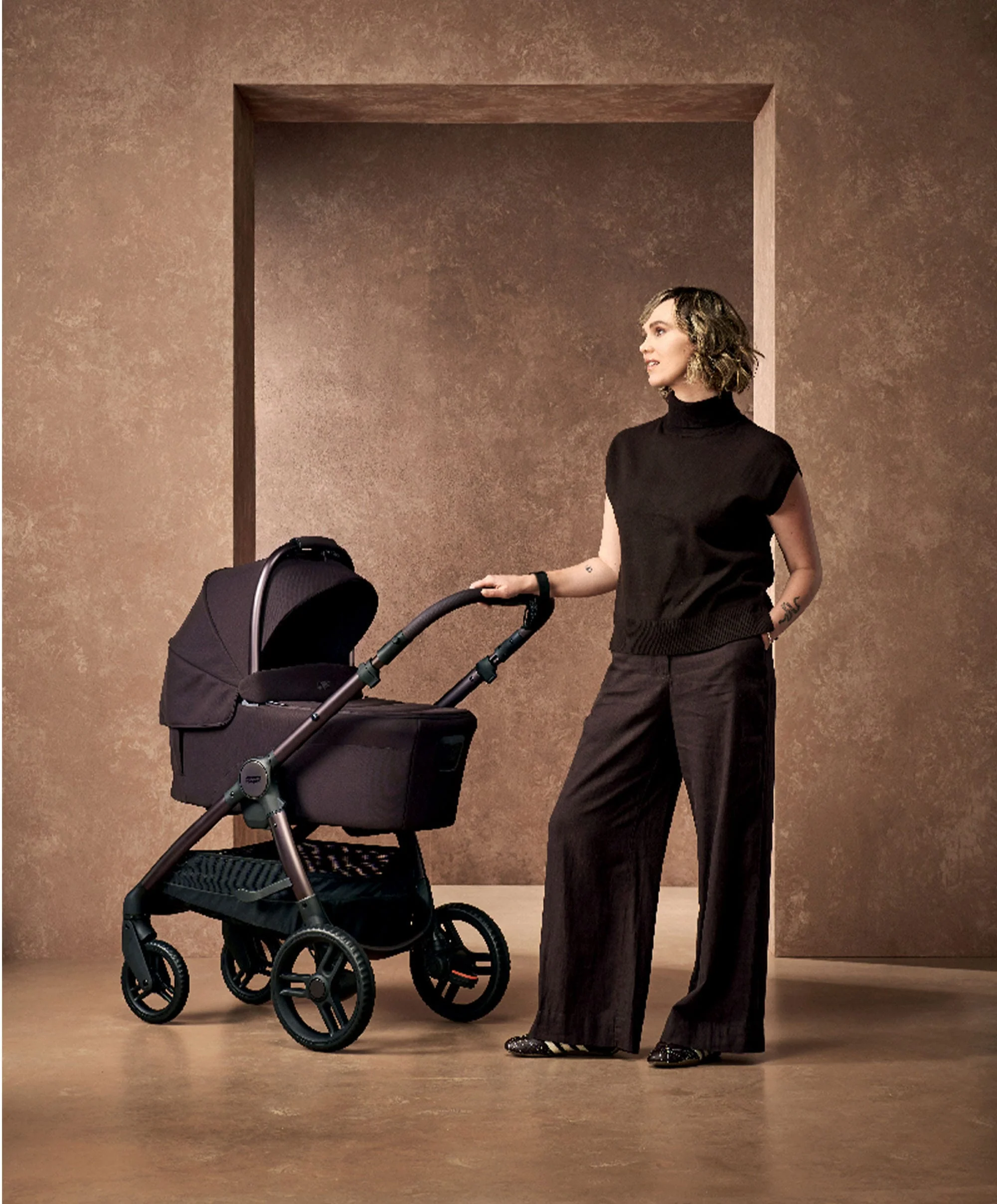 Ocarro 2 Pushchair Bundle with Cybex Cloud T+ Car Seat & Base (9 Pieces) - Americano - Image 3