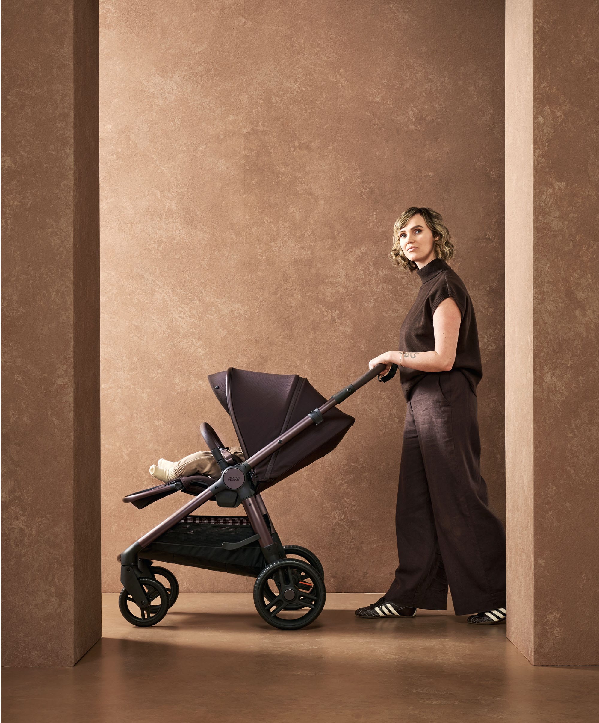 Ocarro 2 Pushchair Bundle with Maxi-Cosi Pebble 360 Pro2 Car Seat & Base (9 Pieces) - Americano - Image 2
