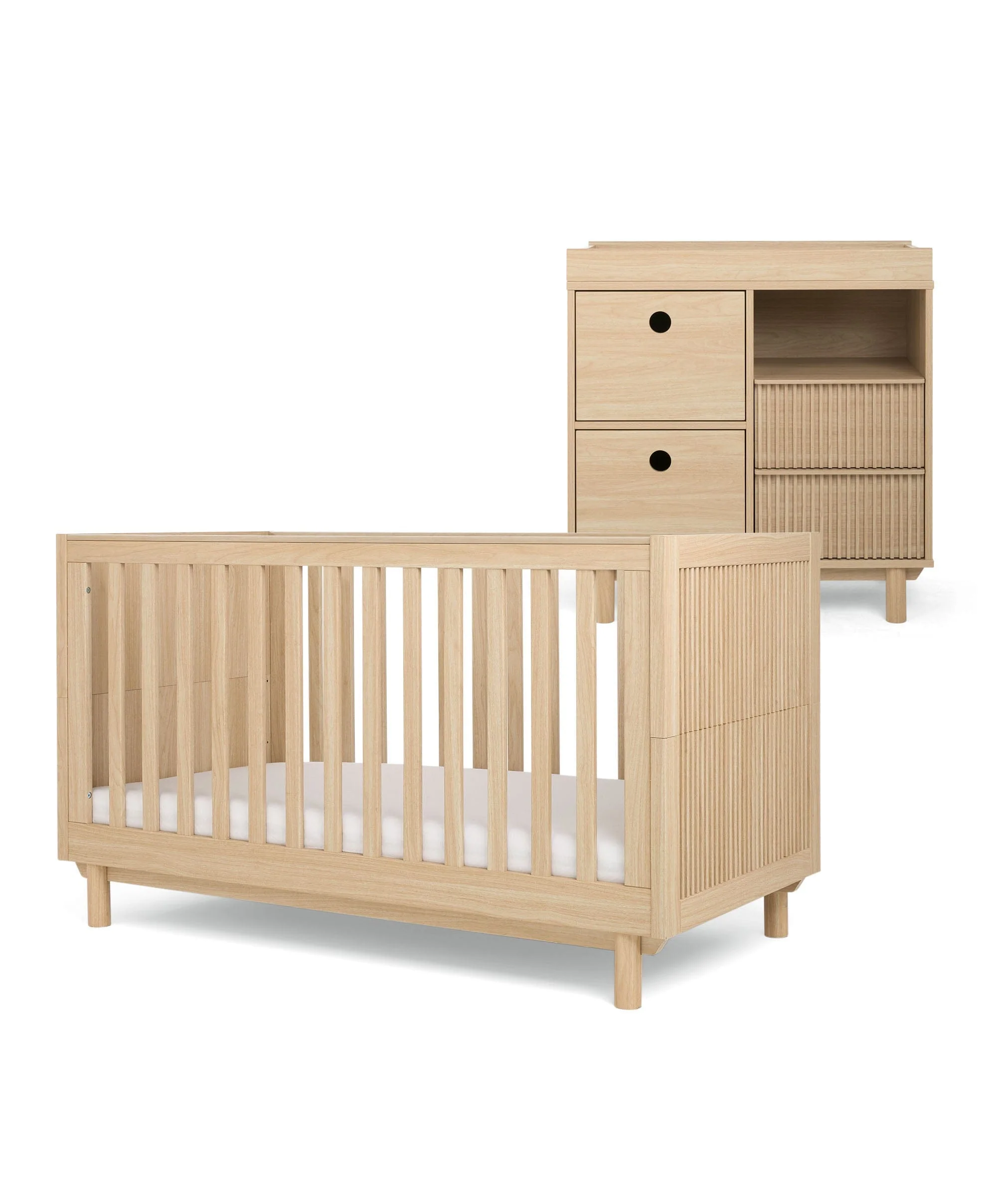 Oska 2 Piece Cotbed Set with Dresser Changer - Oak - Image 2