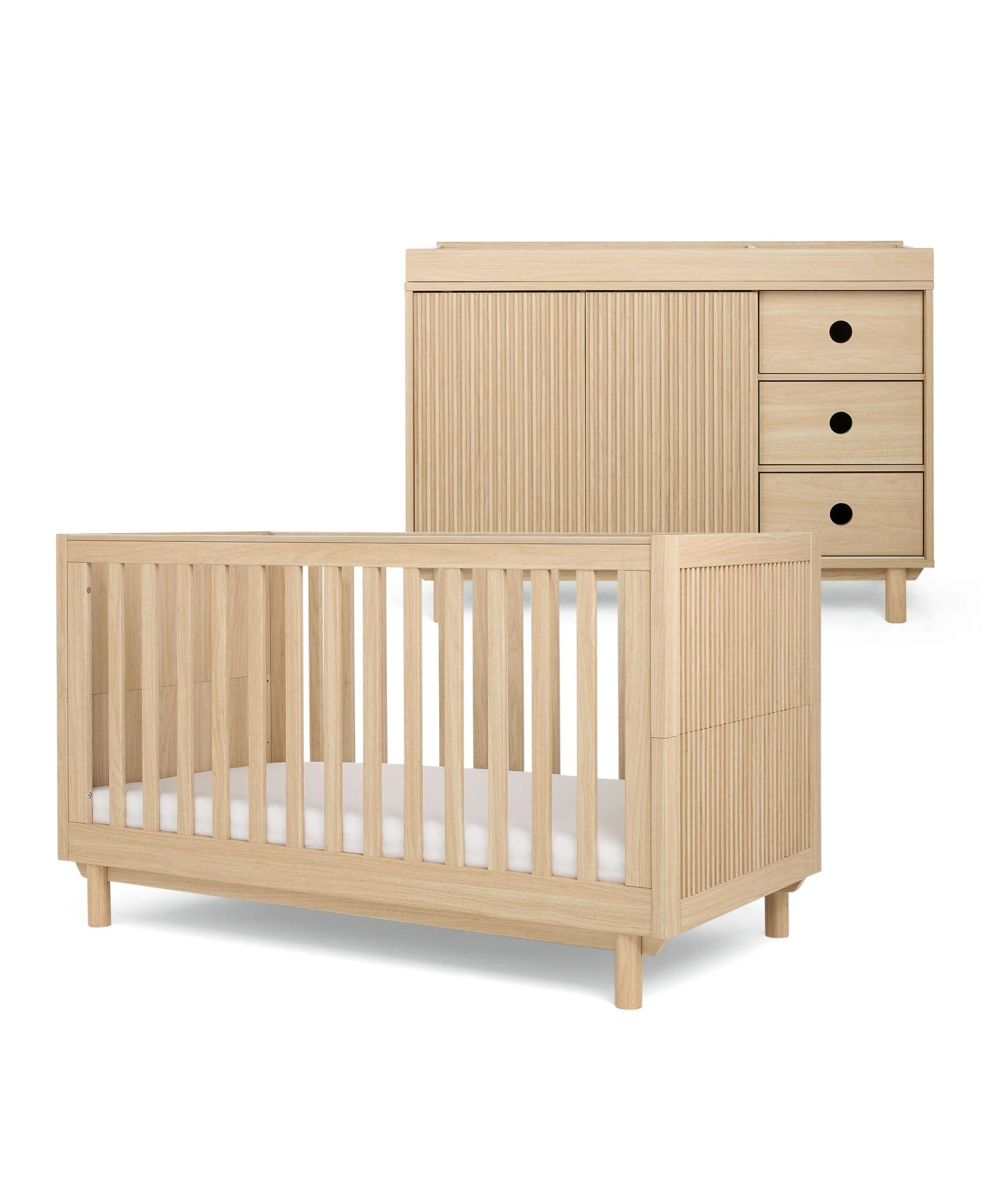 Oska 2 Piece Cotbed Set With Wide Dresser Changer - Oak - Image 2