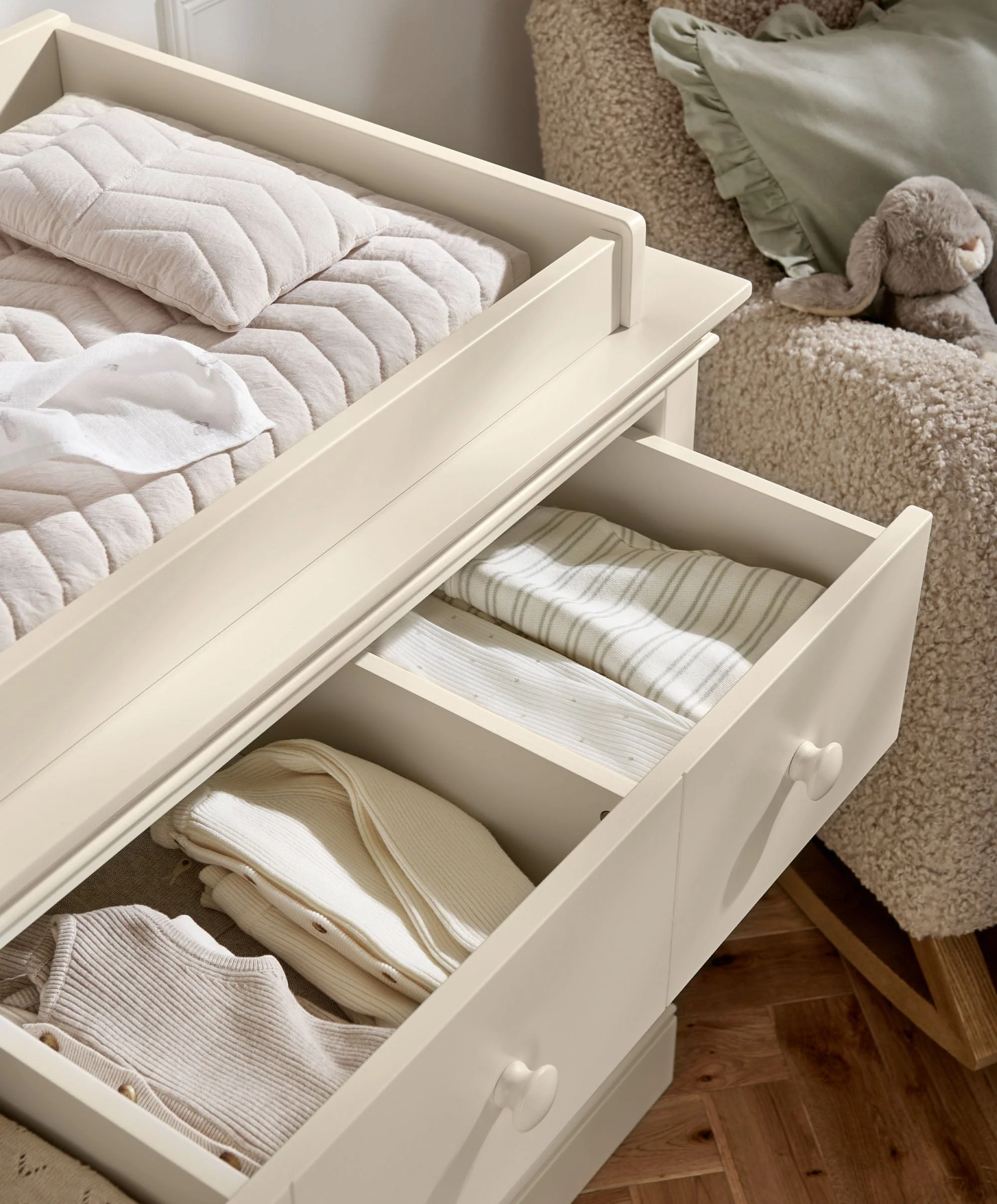 Oxford 2 Piece Cotbed Set with Dresser Changer - Cashmere - Image 6