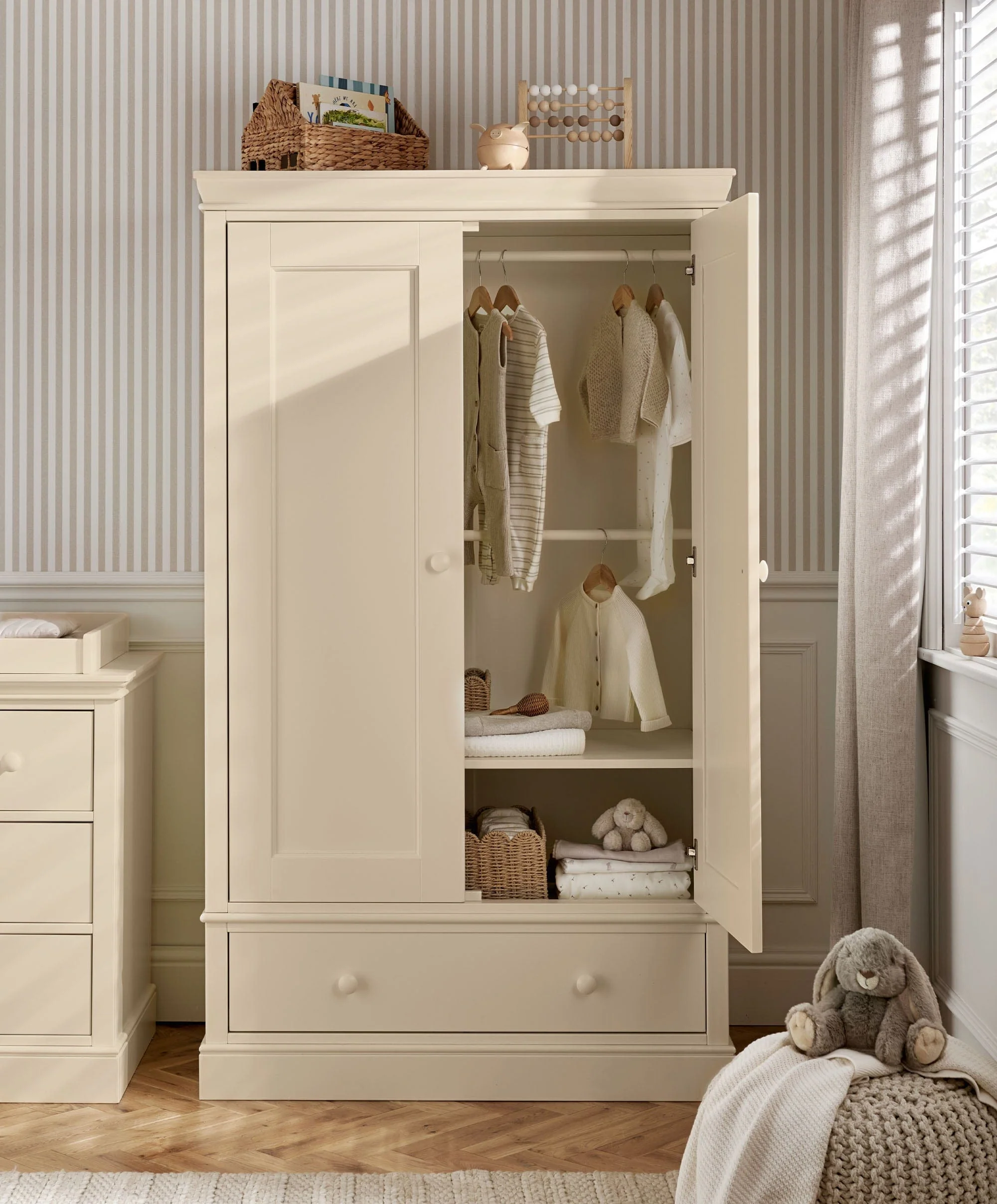 Oxford 3 Piece Cotbed Range with Dresser Changer & Wardrobe - Cashmere - Image 6