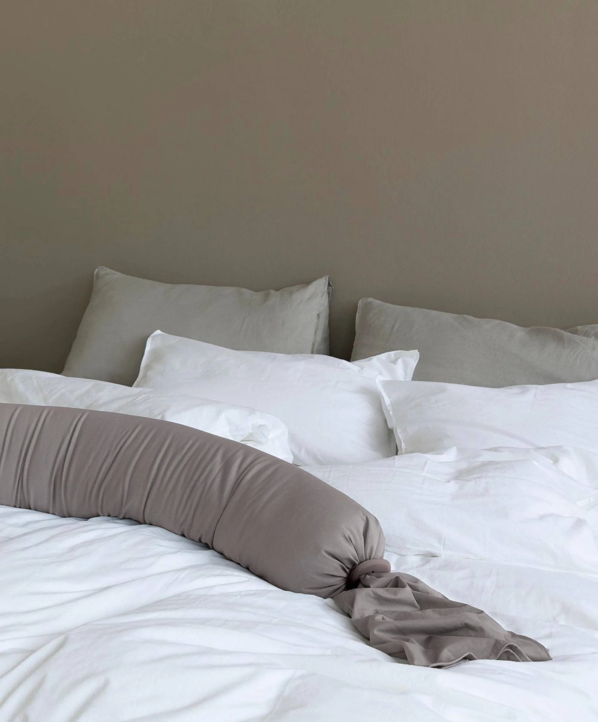 bbhugme Pregnancy Pillow Kit - Stone - Image 9
