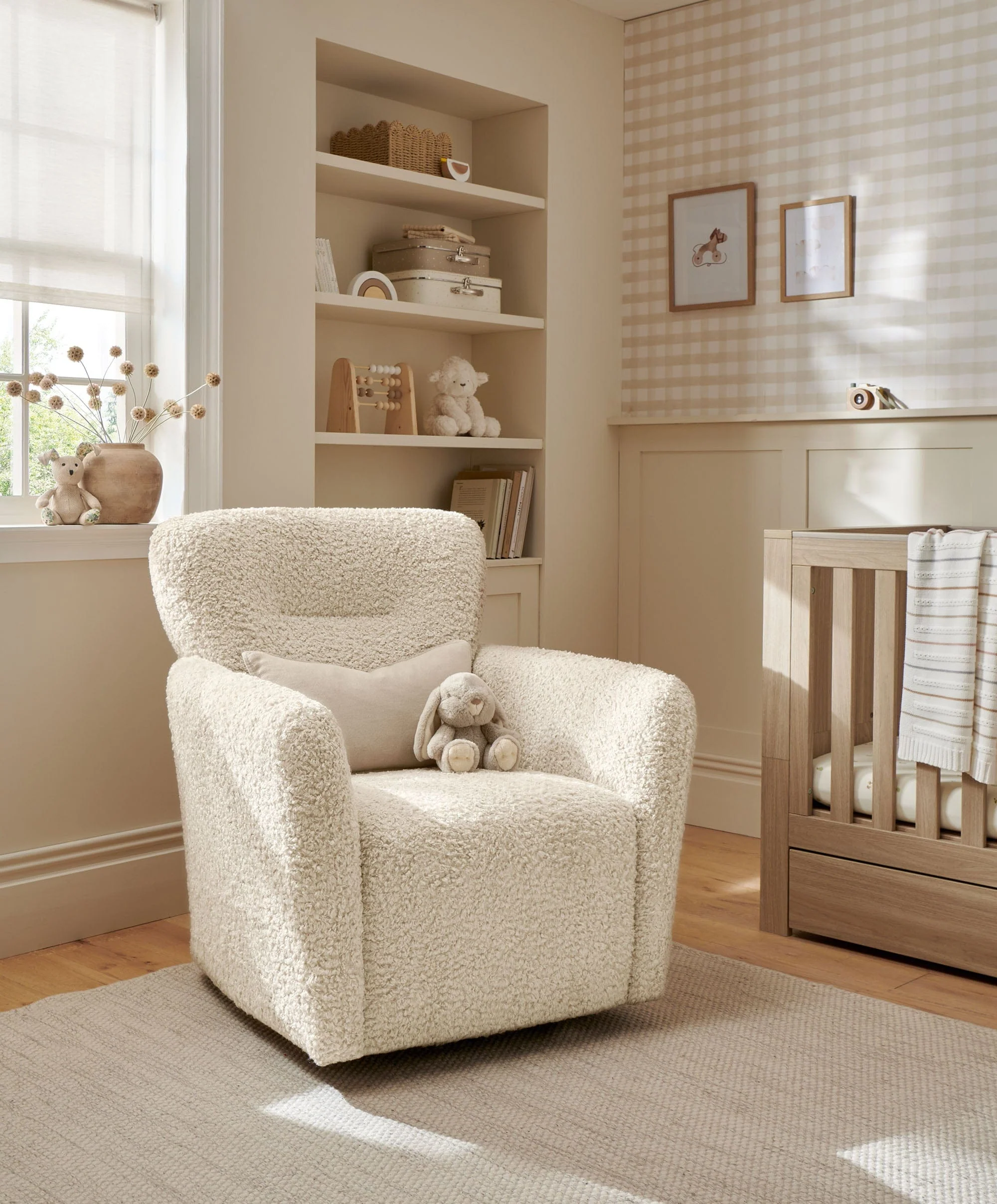 Settle Nursing Chair - Snow Teddy