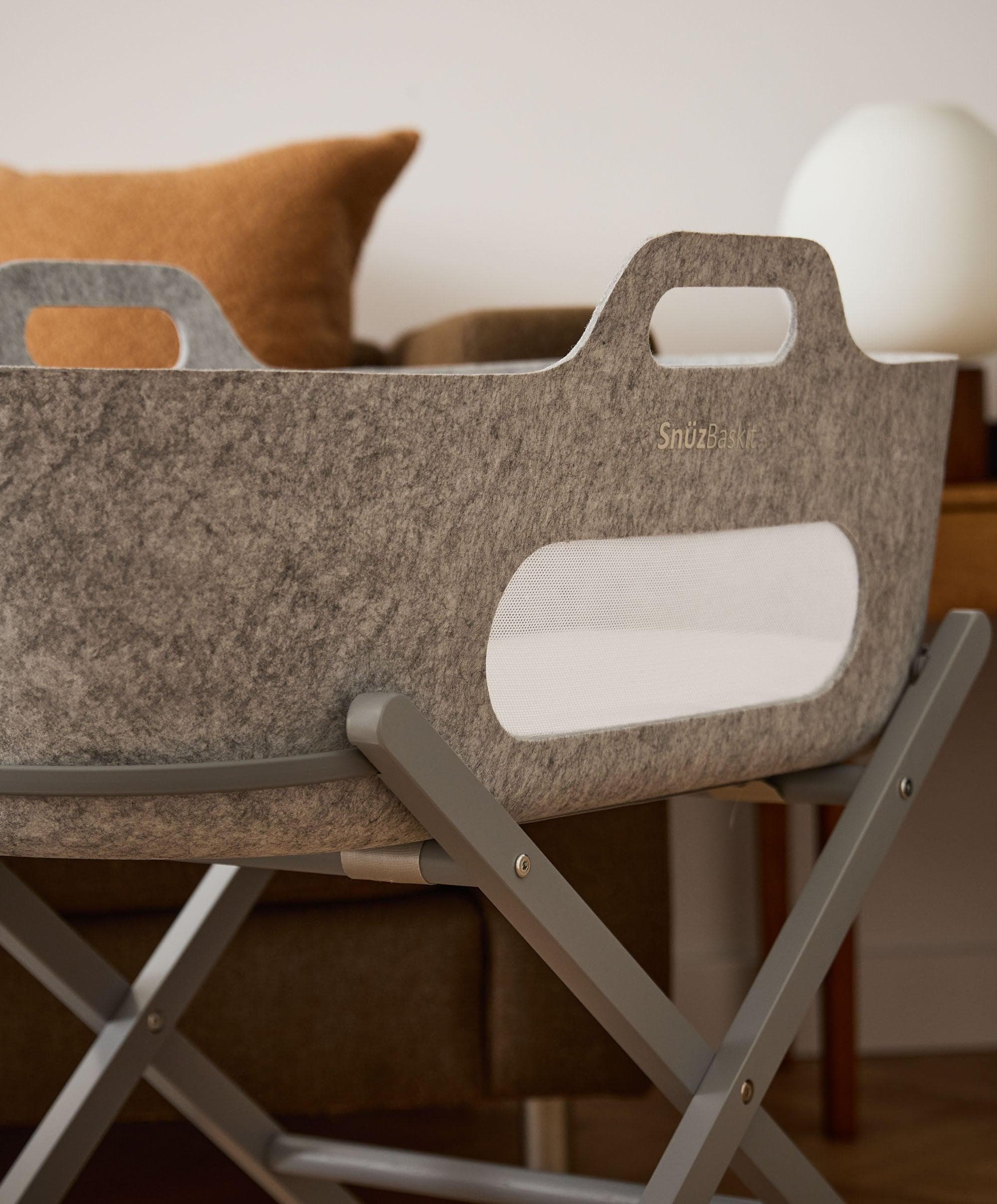SnuzBaskit Moses Basket & Stand - Light Grey/Dove - Image 5