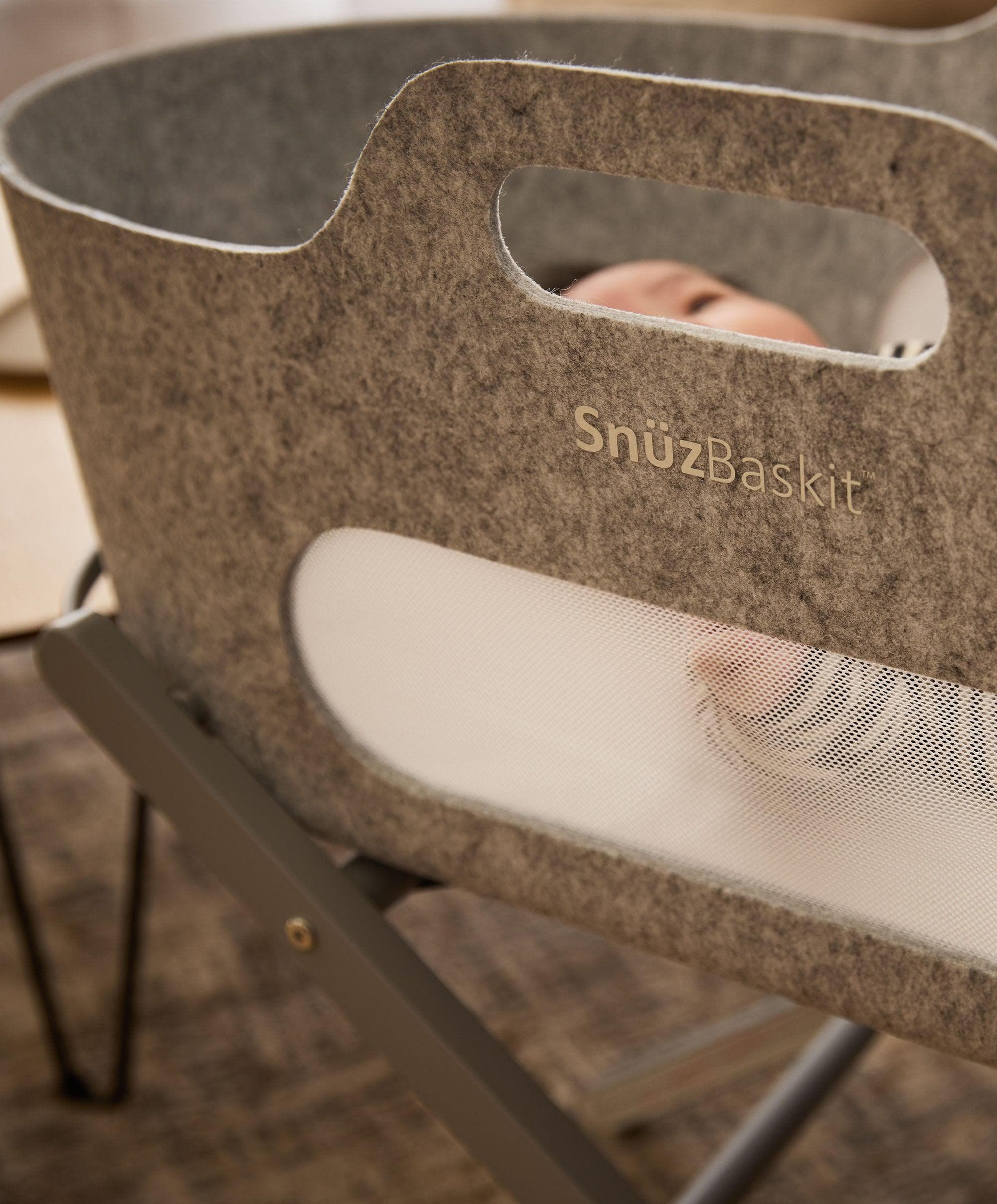 SnuzBaskit Moses Basket & Stand - Light Grey/Dove - Image 6