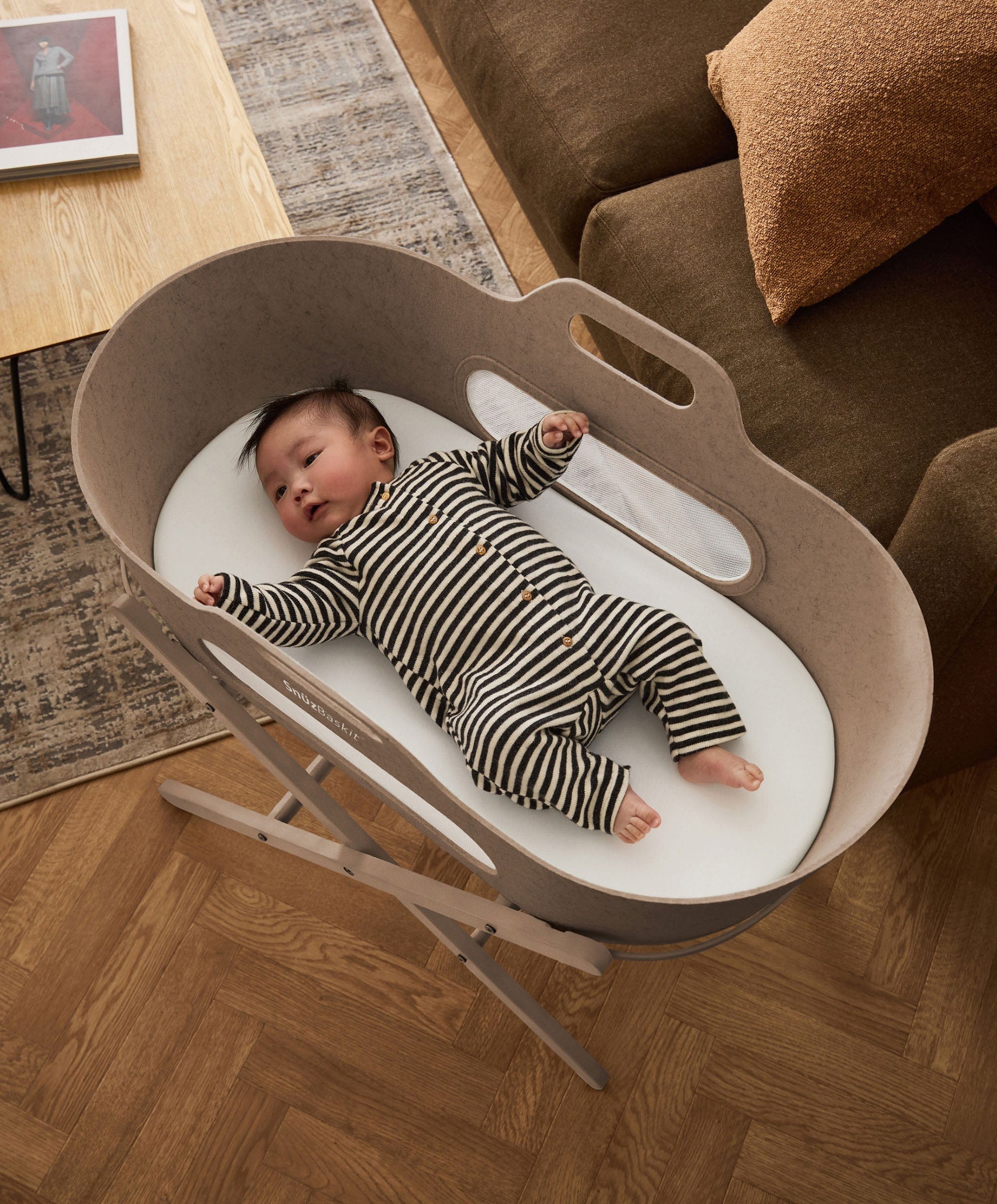 SnuzBaskit Moses Basket & Stand - Mocha - Image 2