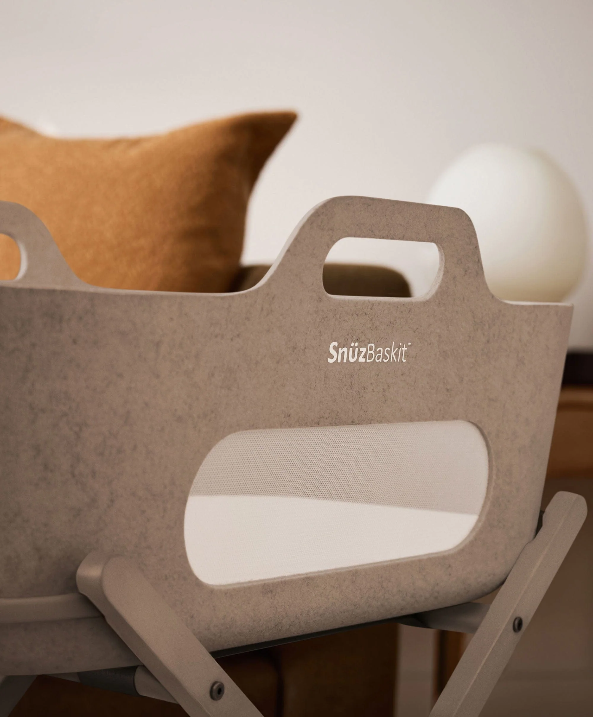SnuzBaskit Moses Basket & Stand - Mocha - Image 4