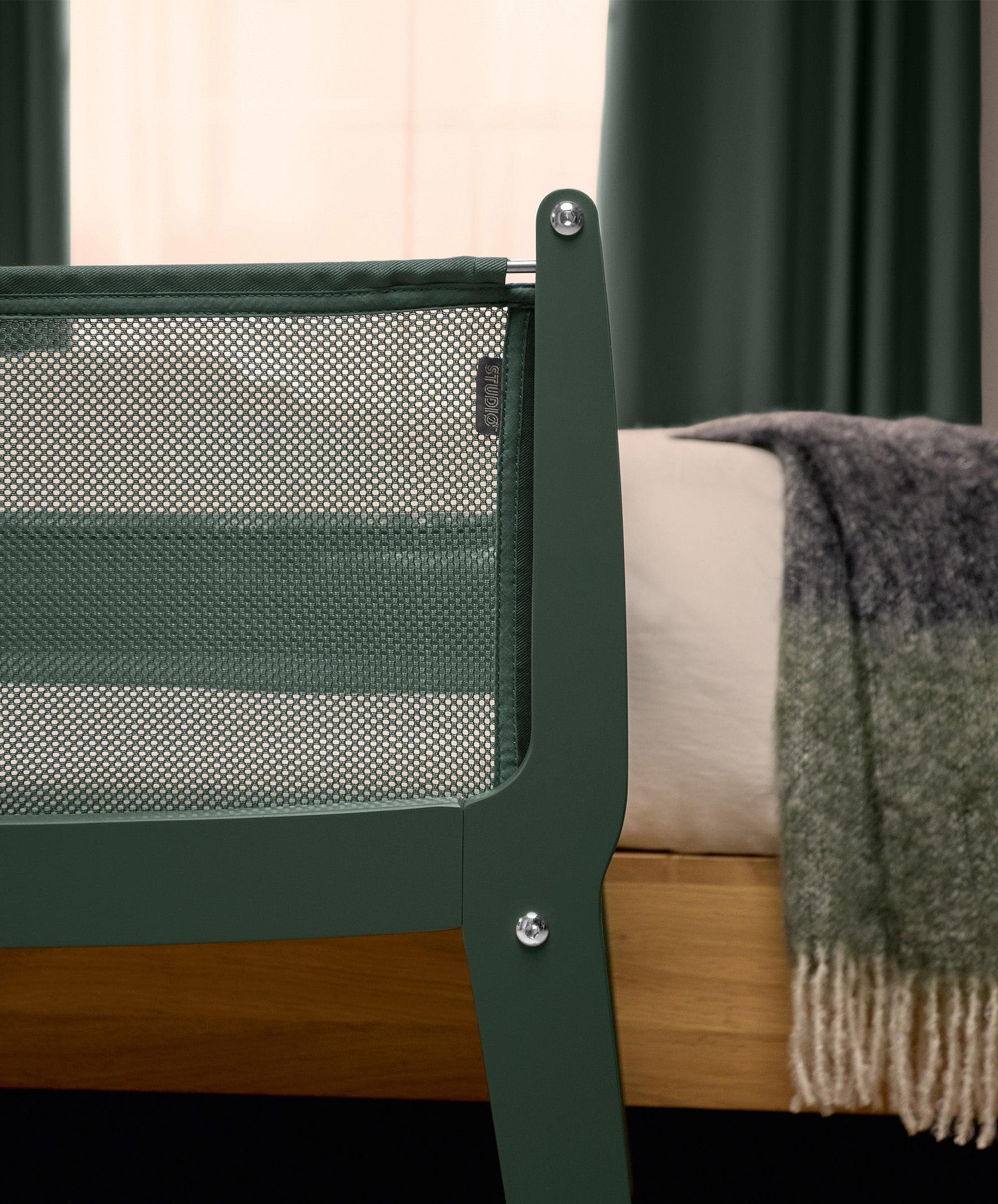 SnuzPod Studio Bedside Crib - Berlin - Image 7