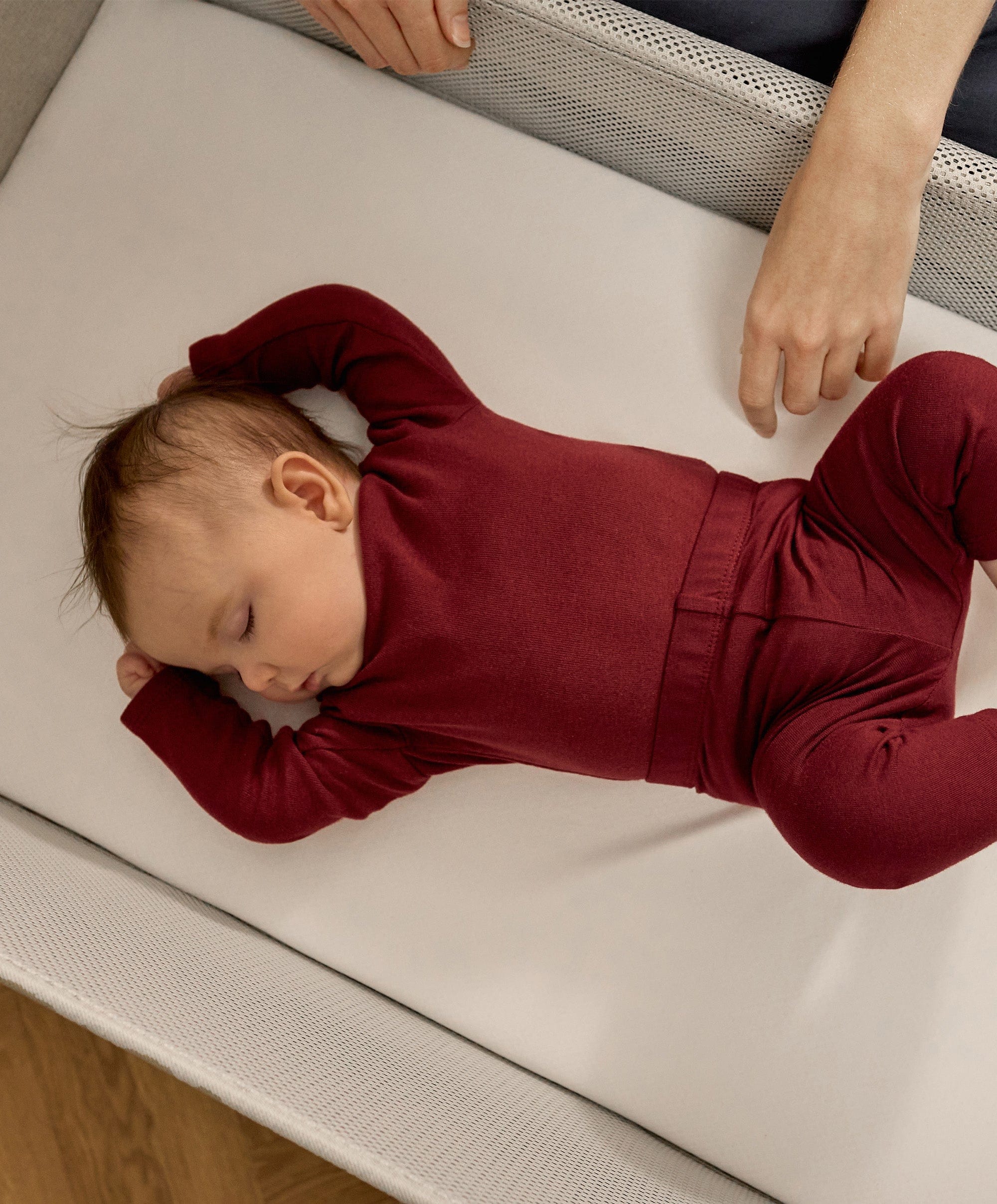 SnuzPod Studio Bedside Crib - Oslo - Image 9