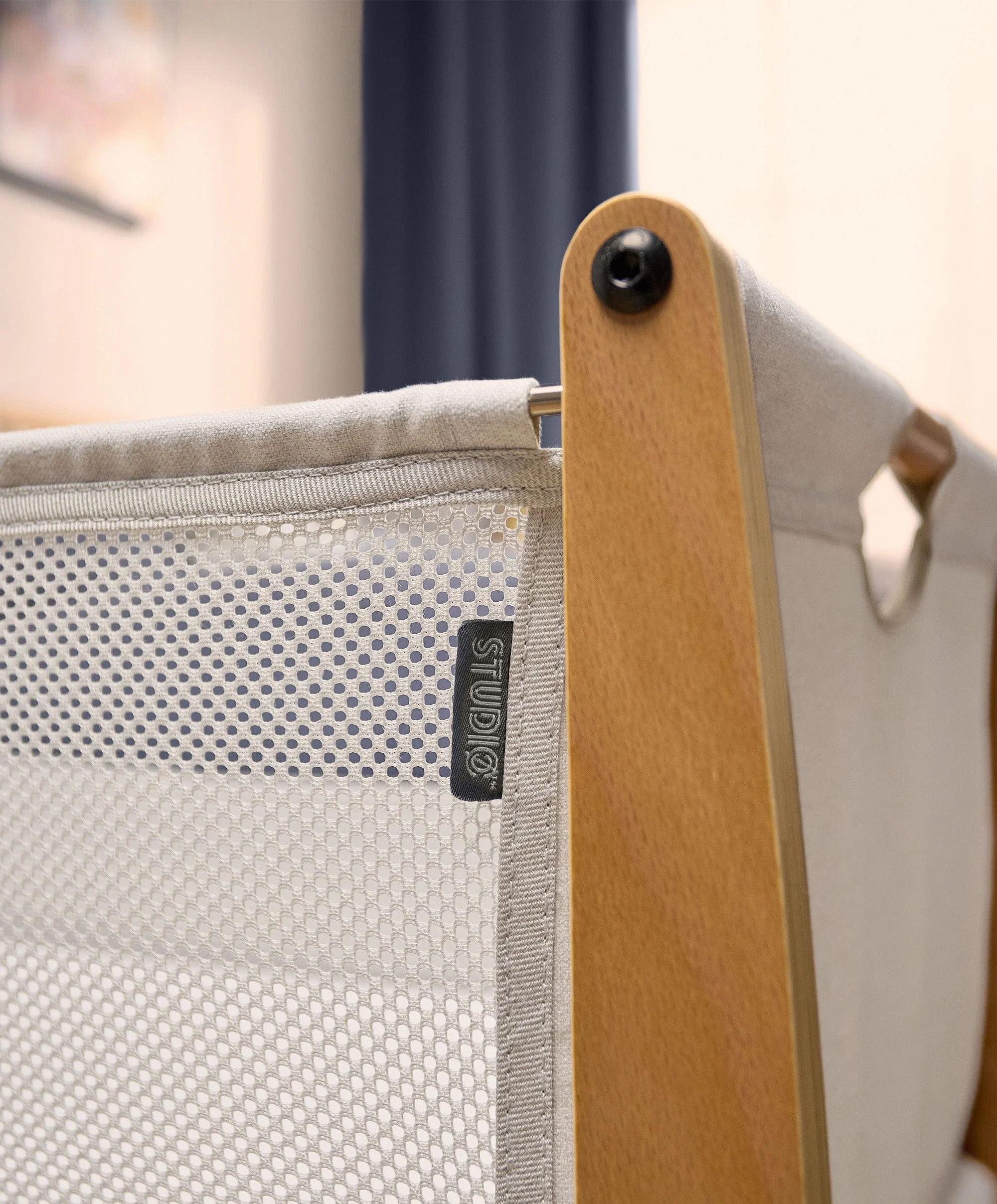 Snuzpod Studio Bedside Crib - Stockholm - Image 4