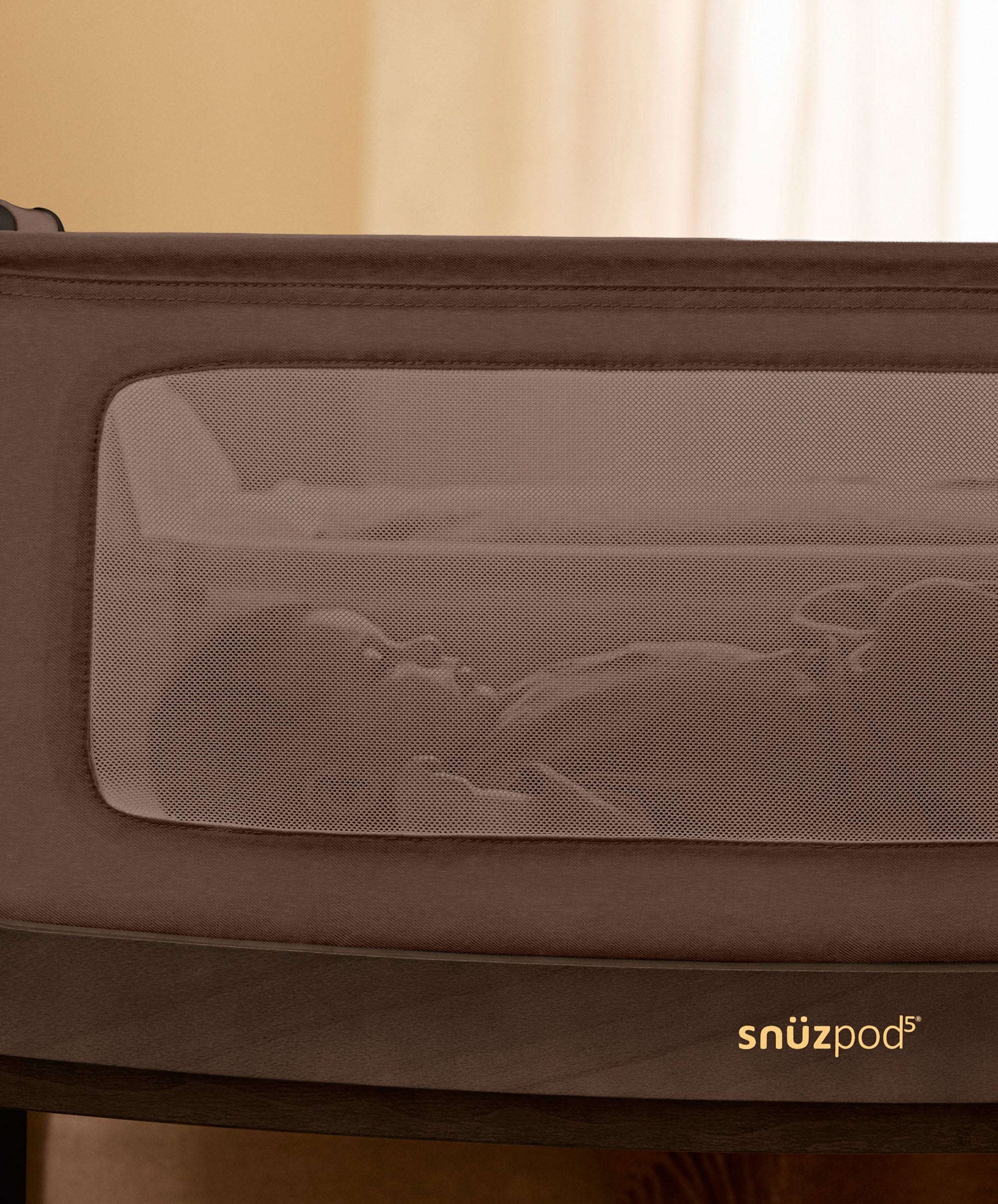 SnuzPod 5 Bedside Crib - Chocolate - Image 3