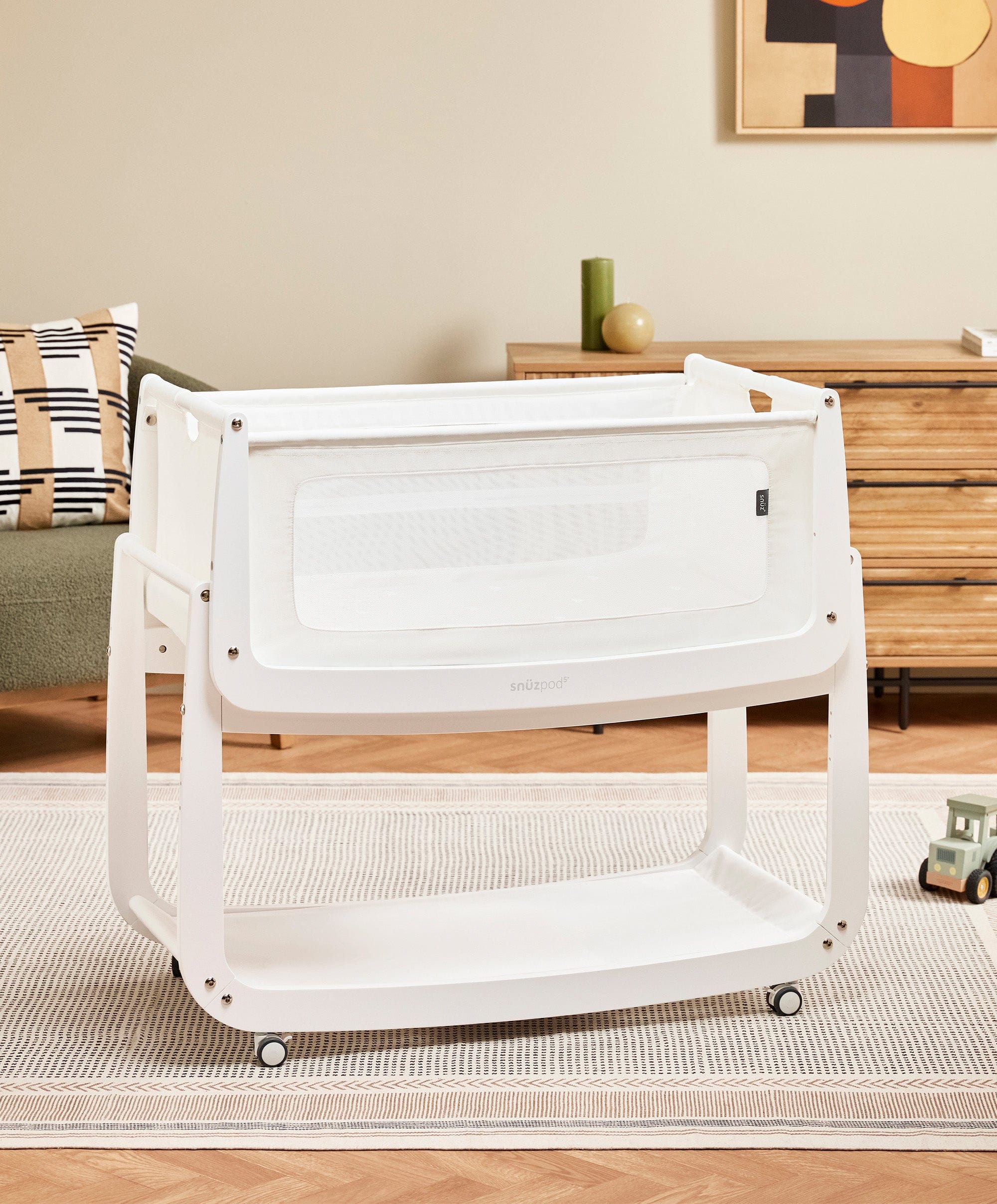 SnuzPod 5 Bedside Crib - White - Image 5