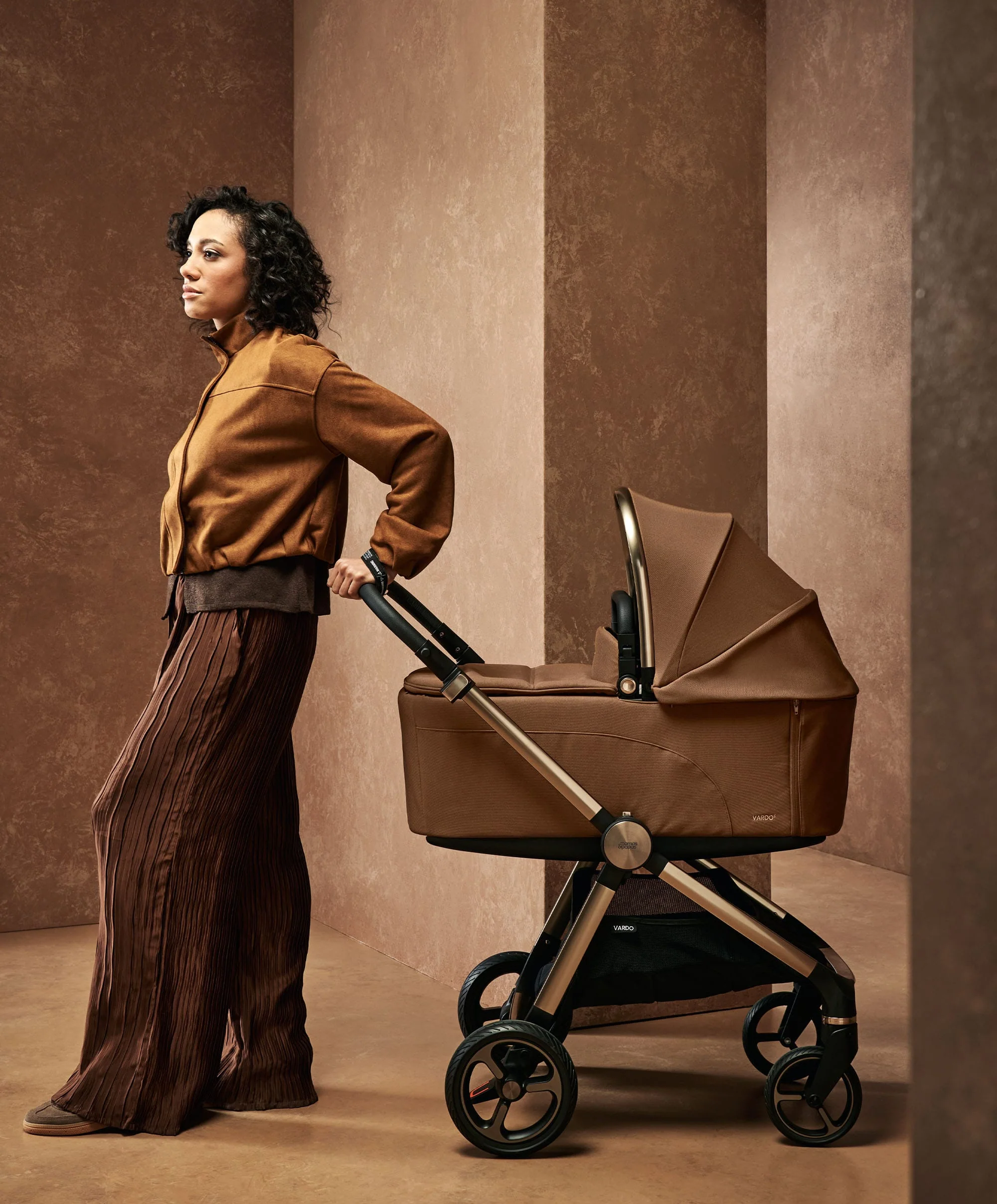Vardo Carrycot - Nutmeg - Image 2